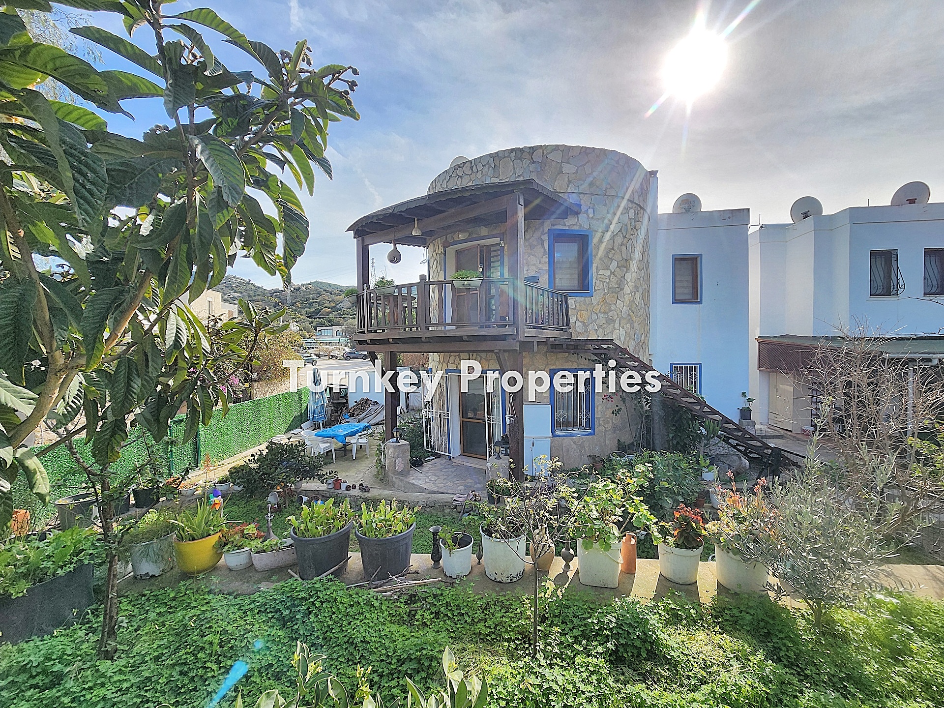 Bodrum Dirmil Satılık Üst Kat Daire Anayola Yakın Havuzlu Site