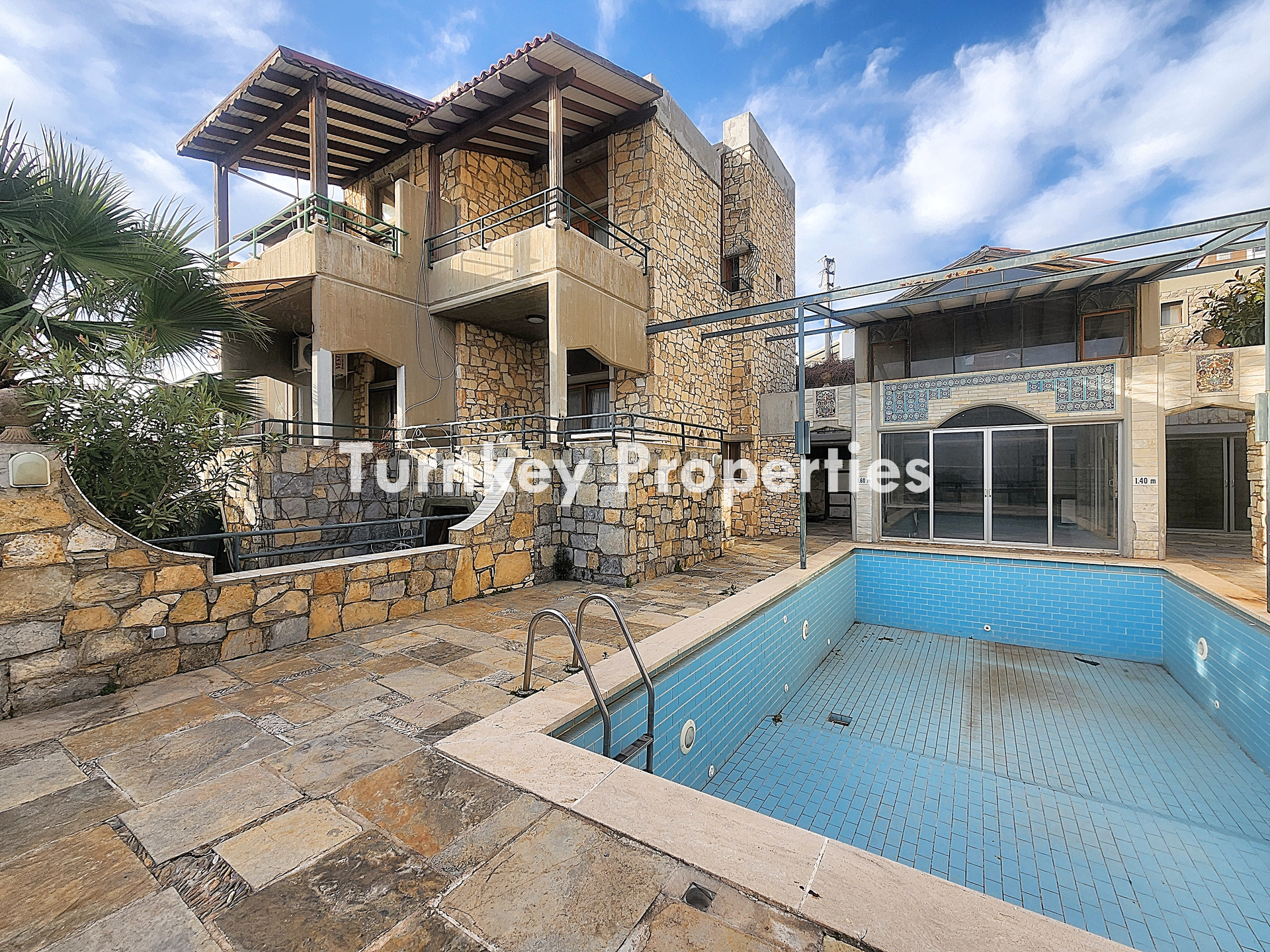 Bodrum Merkez Satılık Daire Marina Yürüyüş Mesafesinde Konumda Ev