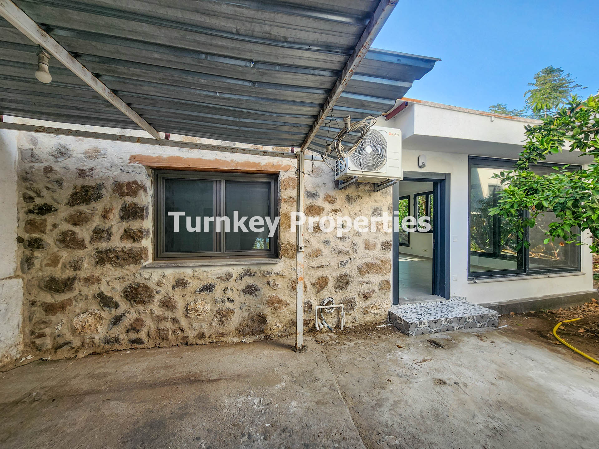 Bodrum Gündoğan Mekezde Kiralık Personel Lojmanı 2 Daire