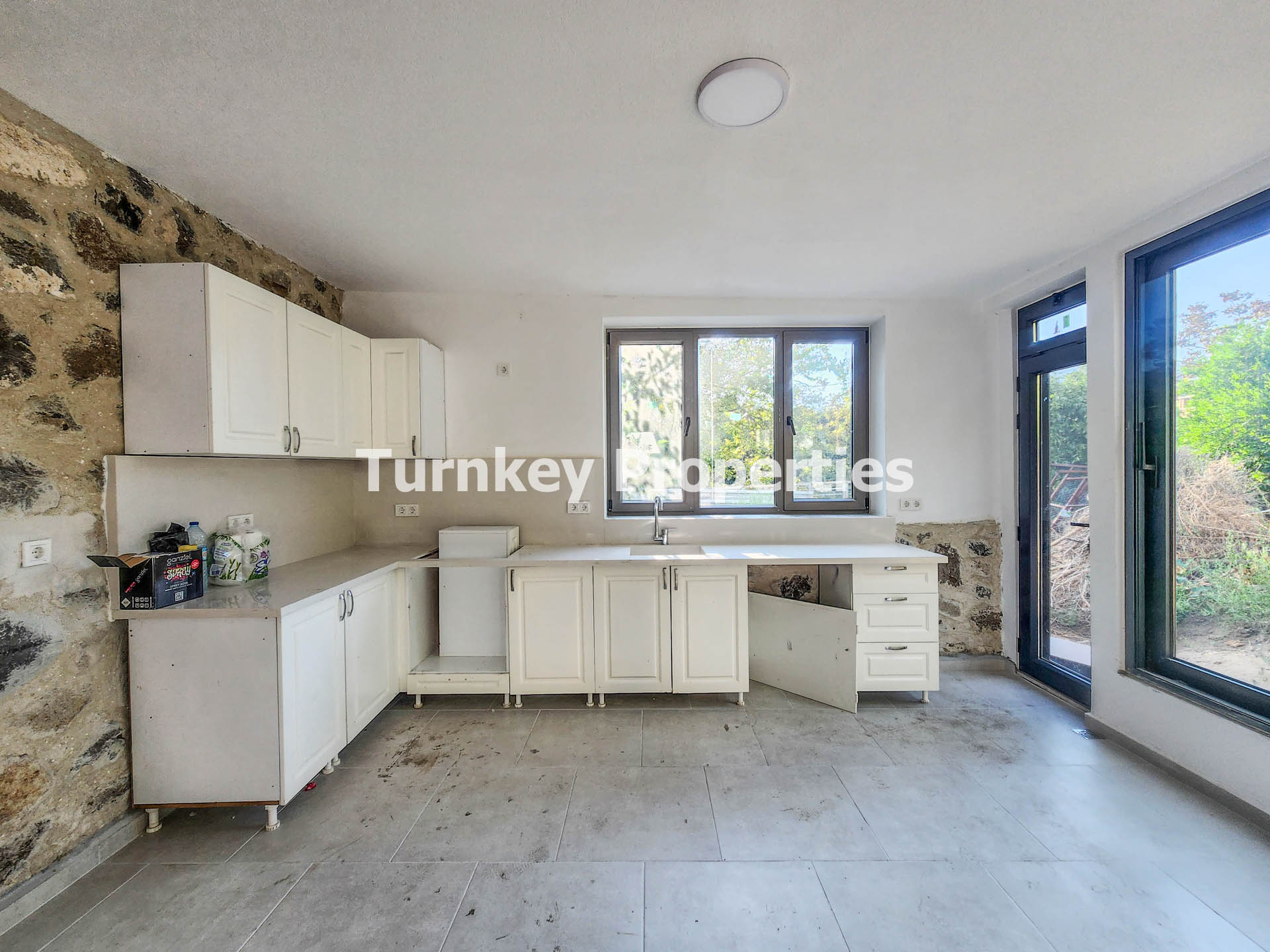Bodrum Gündoğan Mekezde Kiralık Personel Lojmanı 2 Daire