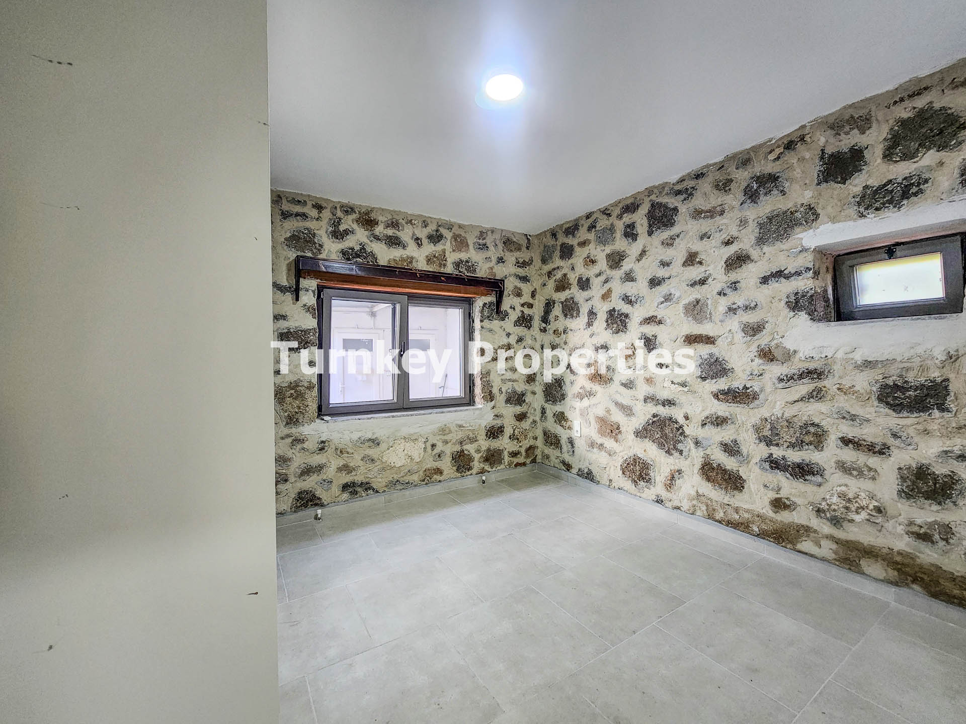 Bodrum Gündoğan Mekezde Kiralık Personel Lojmanı 2 Daire