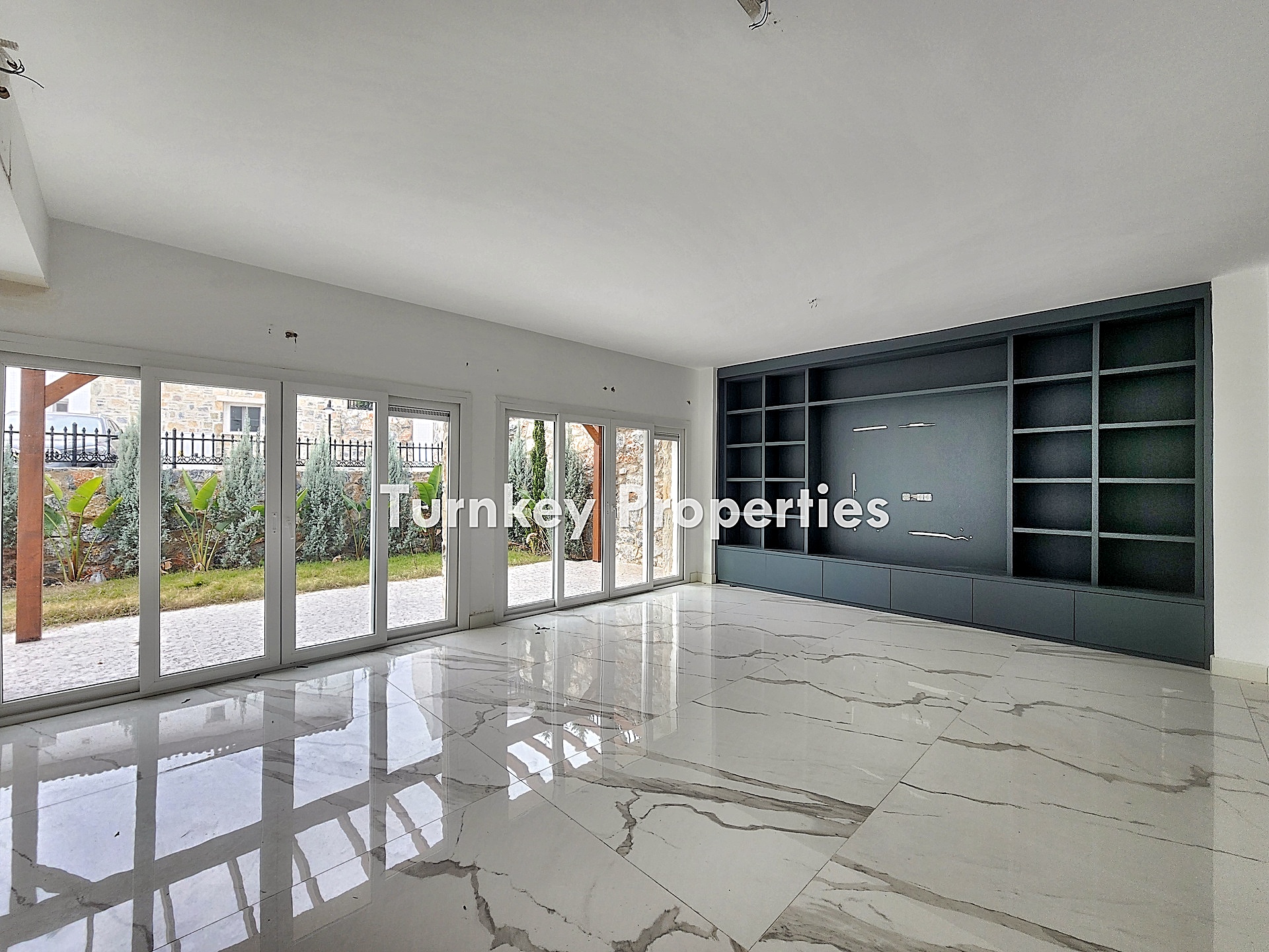 CasaFabay Kemikler Milas Satılık Villa 2 odalı Bahçeli Taş Mimari