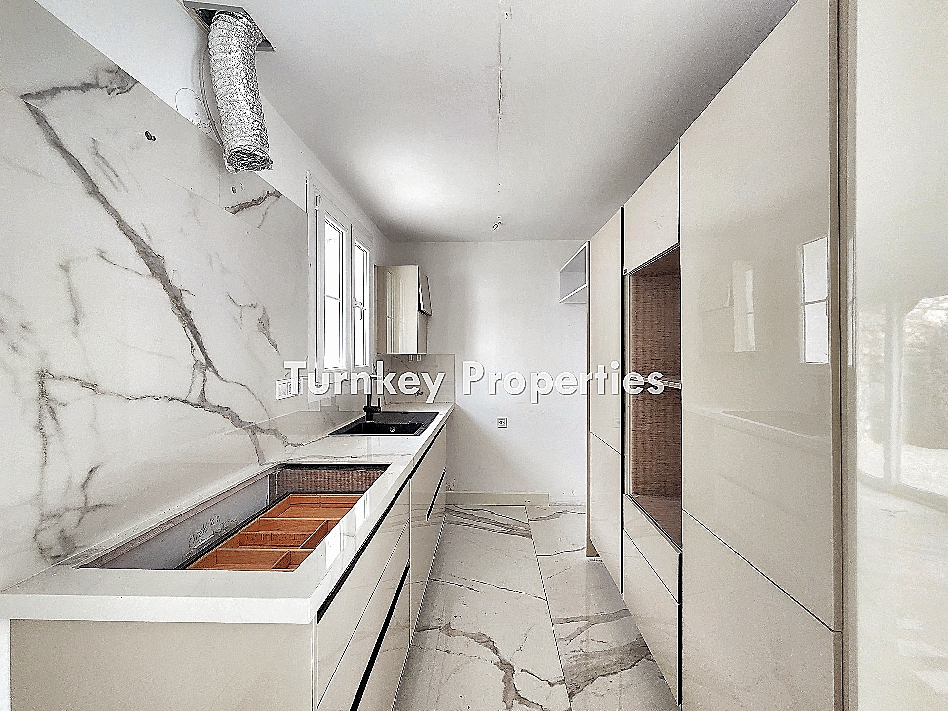 CasaFabay Kemikler Milas Satılık Villa 2 odalı Bahçeli Taş Mimari