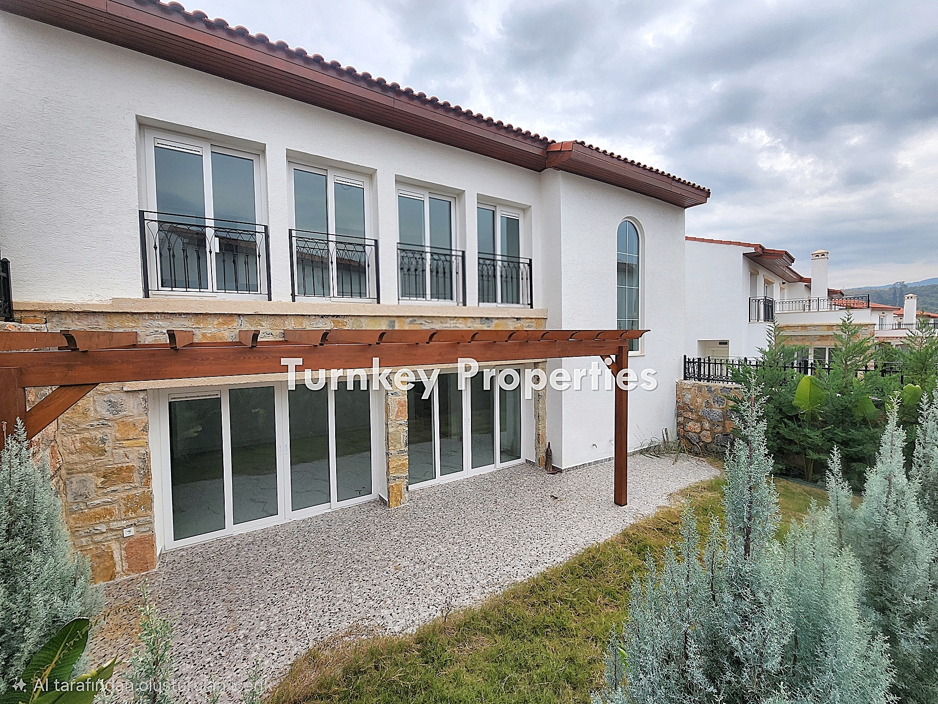 CasaFabay Kemikler Milas Satılık Villa 2 odalı Bahçeli Taş Mimari