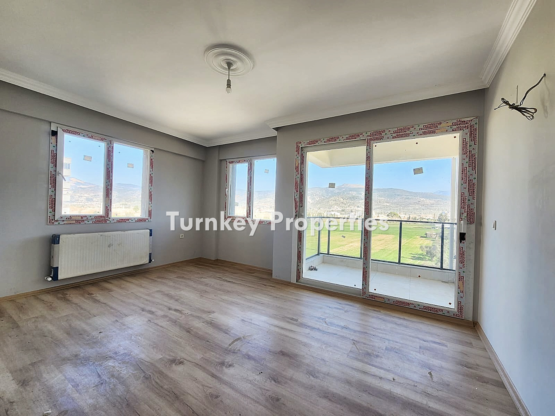 Milas Merkez Satılık Daire Doğa Manzaralı Bahçe Kullanımlı Ev