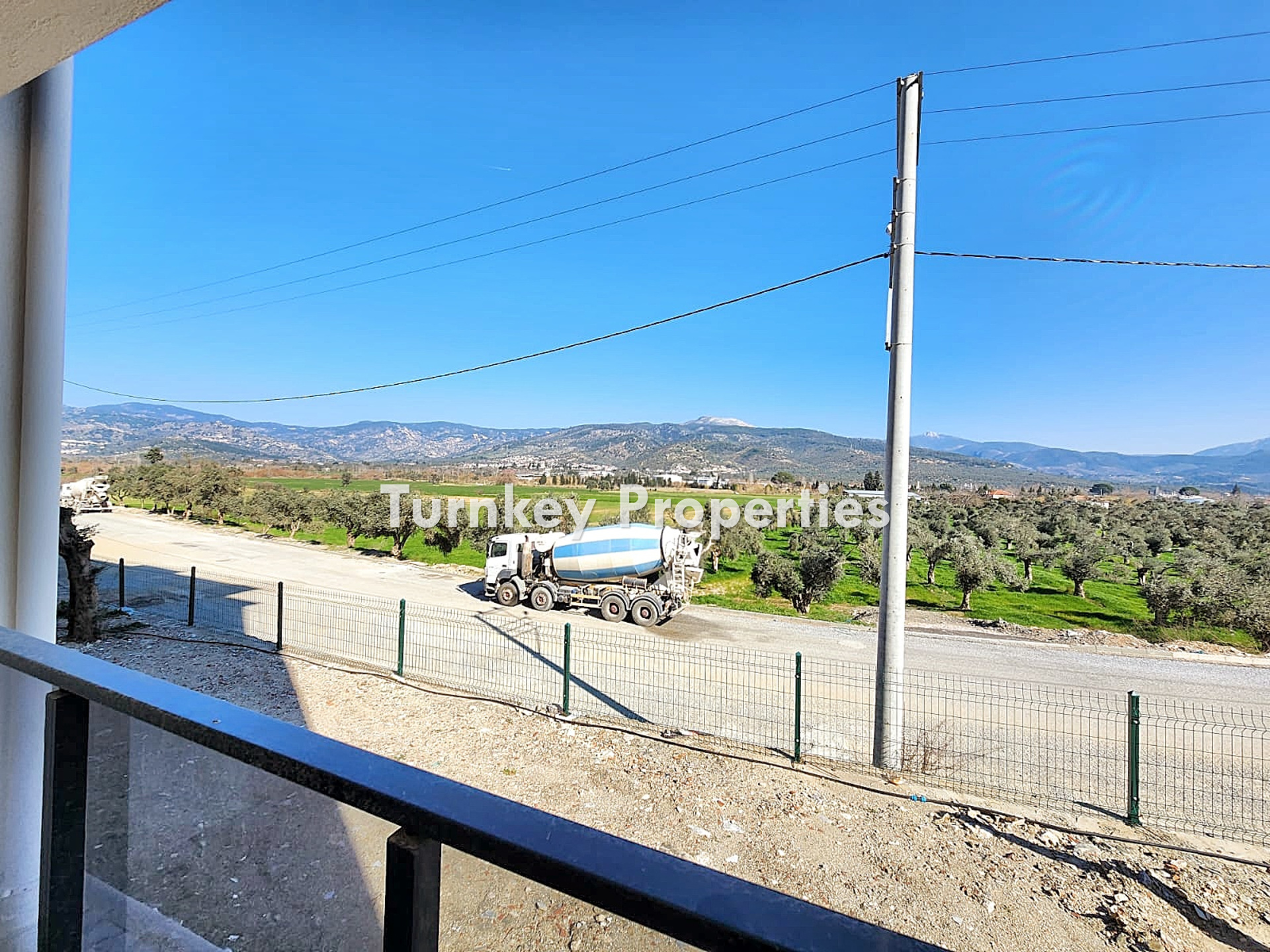 Milas Merkez Satılık Daire Doğa Manzaralı Bahçe Kullanımlı Ev