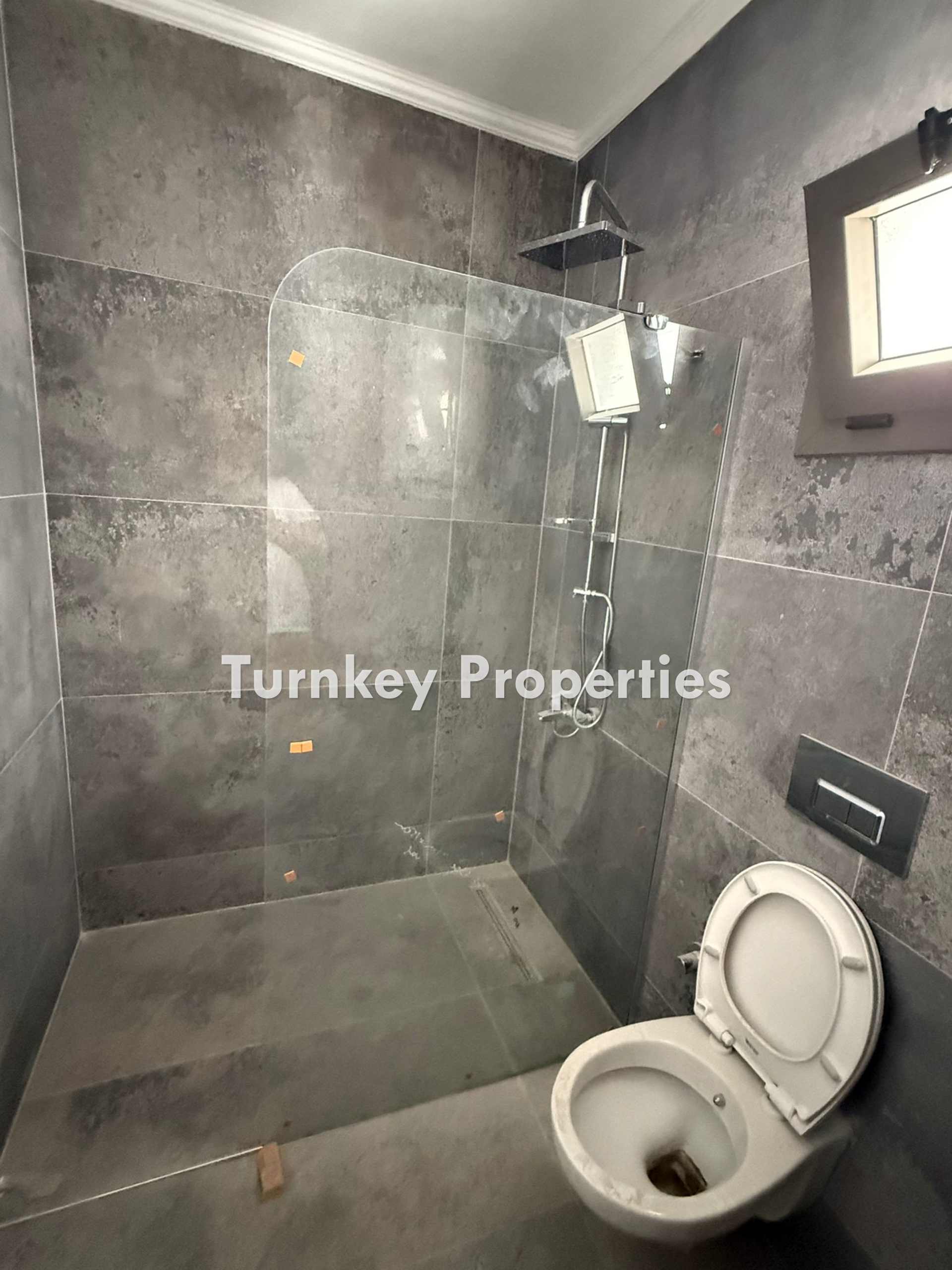Gündoğan Kiralık Dükkan Mağaza Anayola Cepheli 450 m2 Showroom