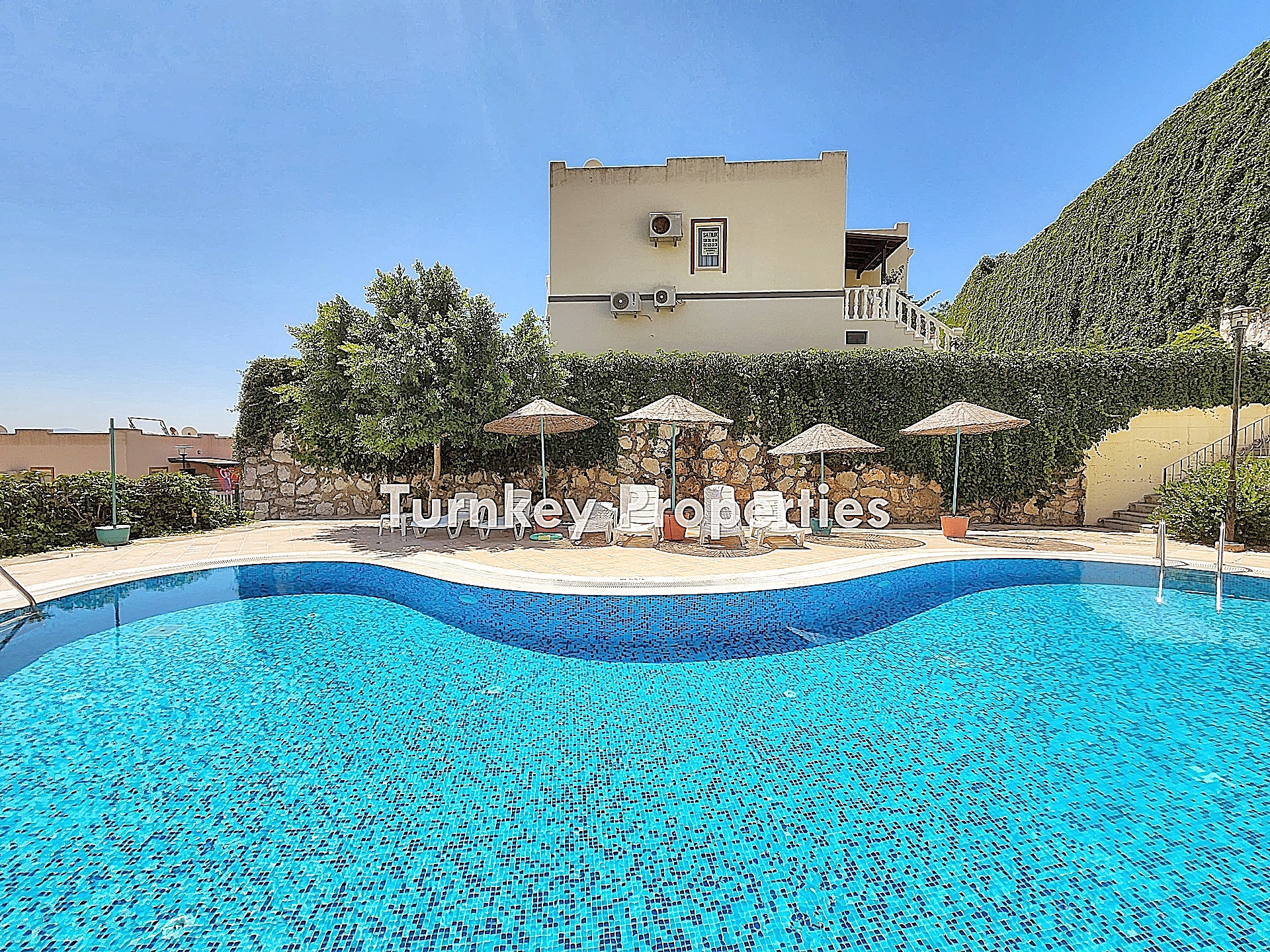 Adabükü Satılık Bahçe Katı Daire Site İçinde Dört Mevsim Yaşam