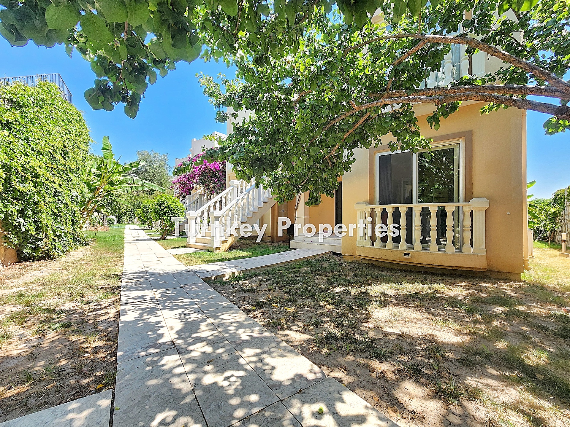 Adabükü Satılık Bahçe Katı Daire Site İçinde Dört Mevsim Yaşam