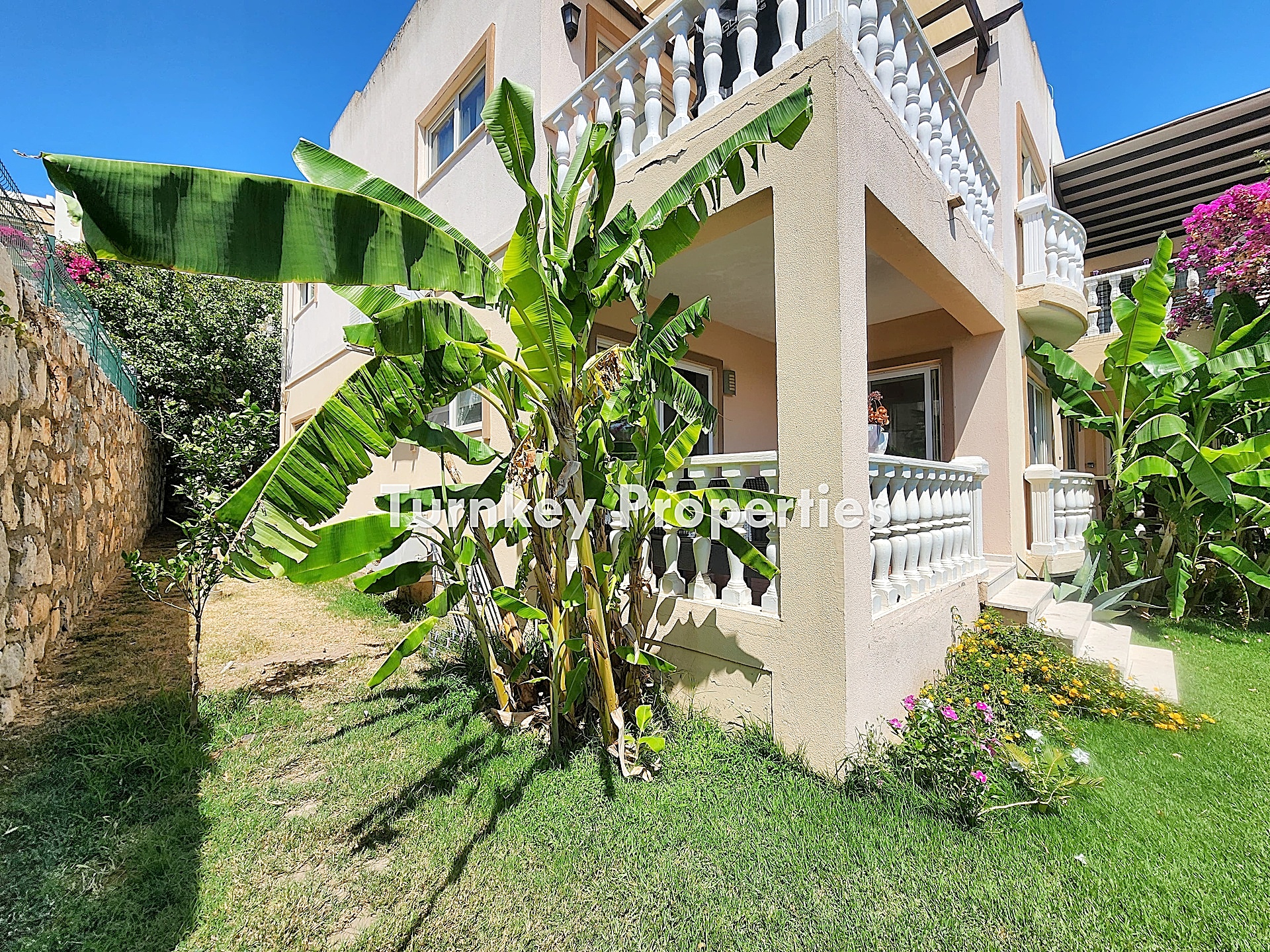 Adabükü Satılık Bahçe Katı Daire Site İçinde Dört Mevsim Yaşam