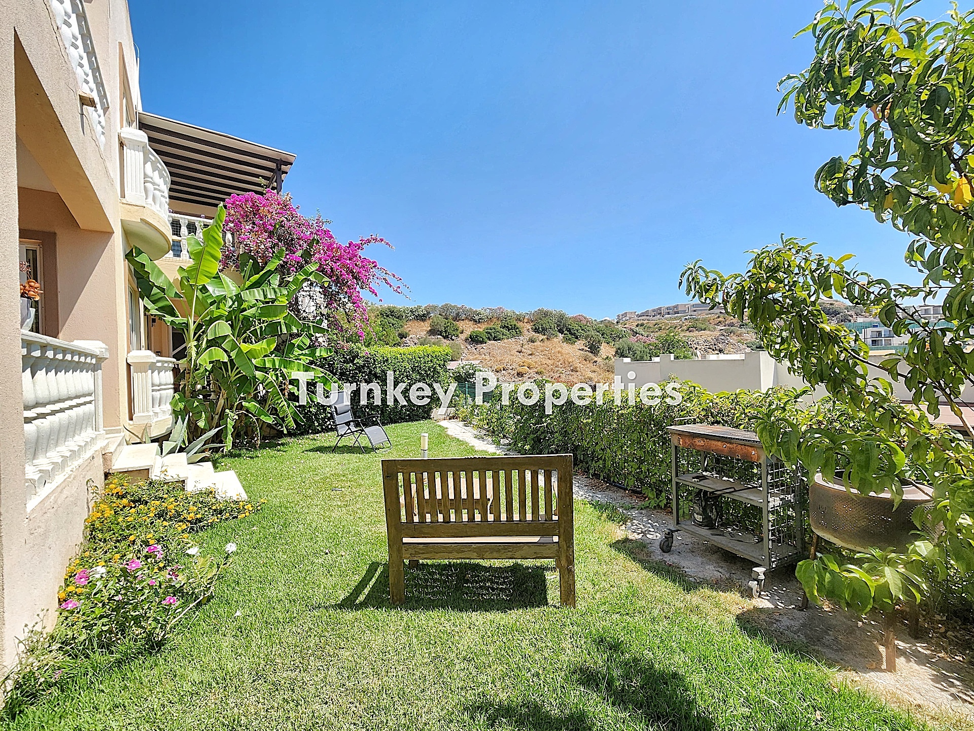 Adabükü Satılık Bahçe Katı Daire Site İçinde Dört Mevsim Yaşam