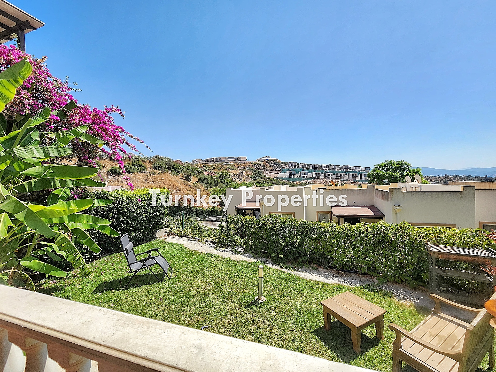 Adabükü Satılık Bahçe Katı Daire Site İçinde Dört Mevsim Yaşam