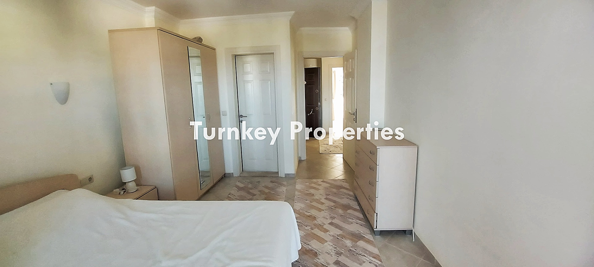 Milas Adabükü Satılık Daire Göl ve Doğa Manzaralı Havuzlu Sitede