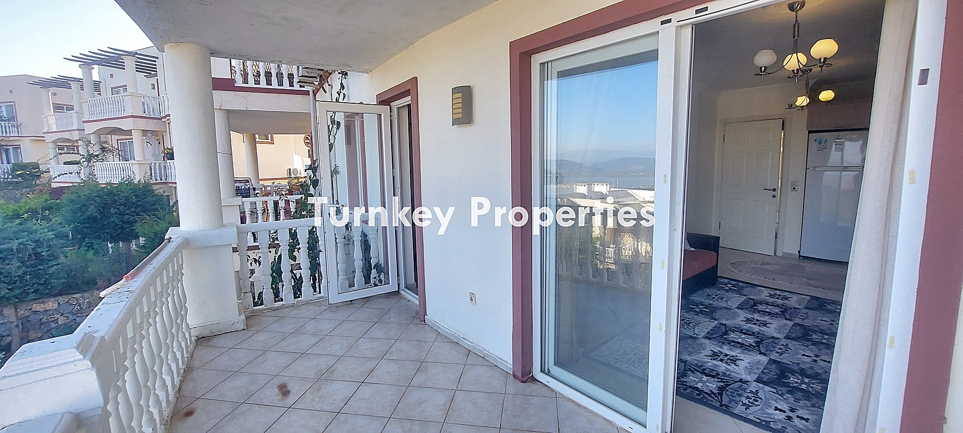 Milas Adabükü Satılık Daire Göl ve Doğa Manzaralı Havuzlu Sitede