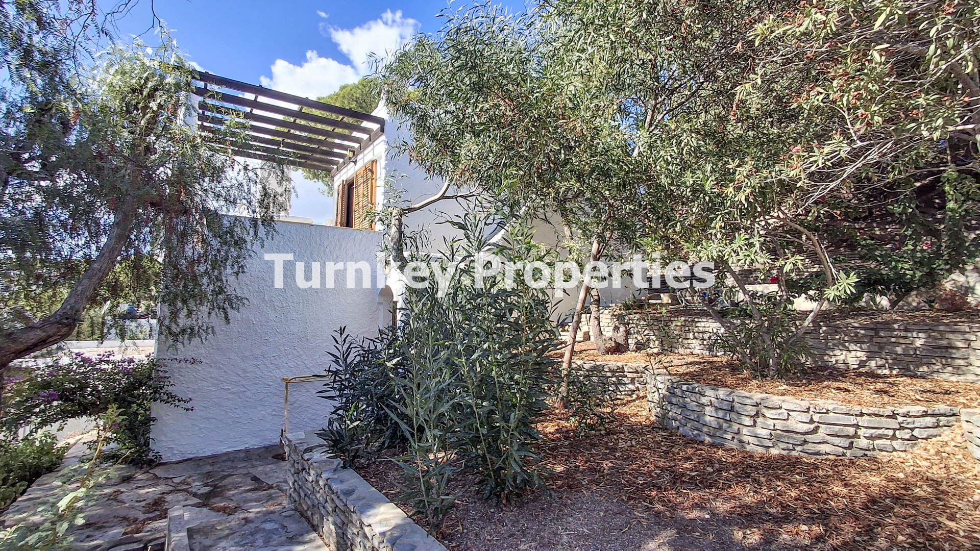 Bitez Aktur Sitesi Senelik Kiralık Deniz Manzaralı Müstakil Villa