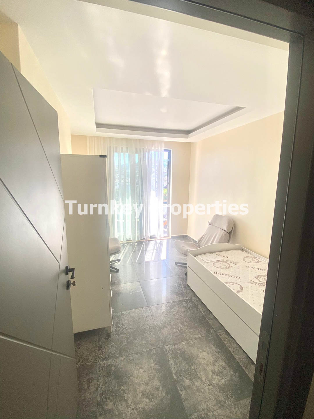 Turgutreis Karabağ’da Eşyalı 2. Kat Kiralık Daire Aylık Ödeme