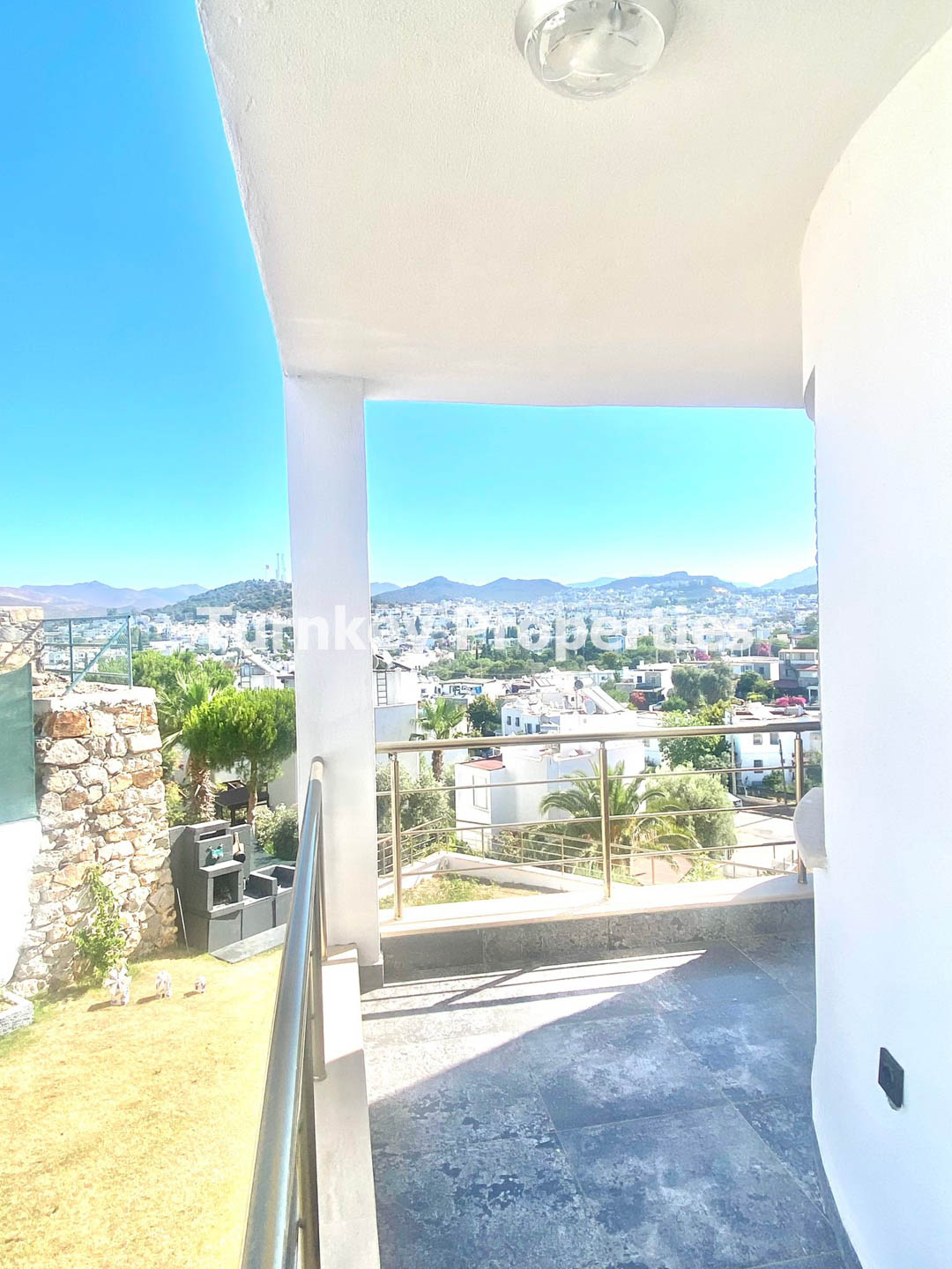 Turgutreis Karabağ’da Eşyalı 2. Kat Kiralık Daire Aylık Ödeme