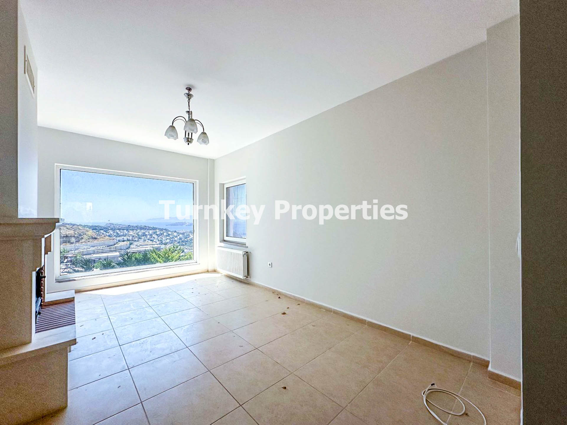 Gümüşlük Satılık Villa Deniz Manzaralı Tripleks Özel Bahçeli Site