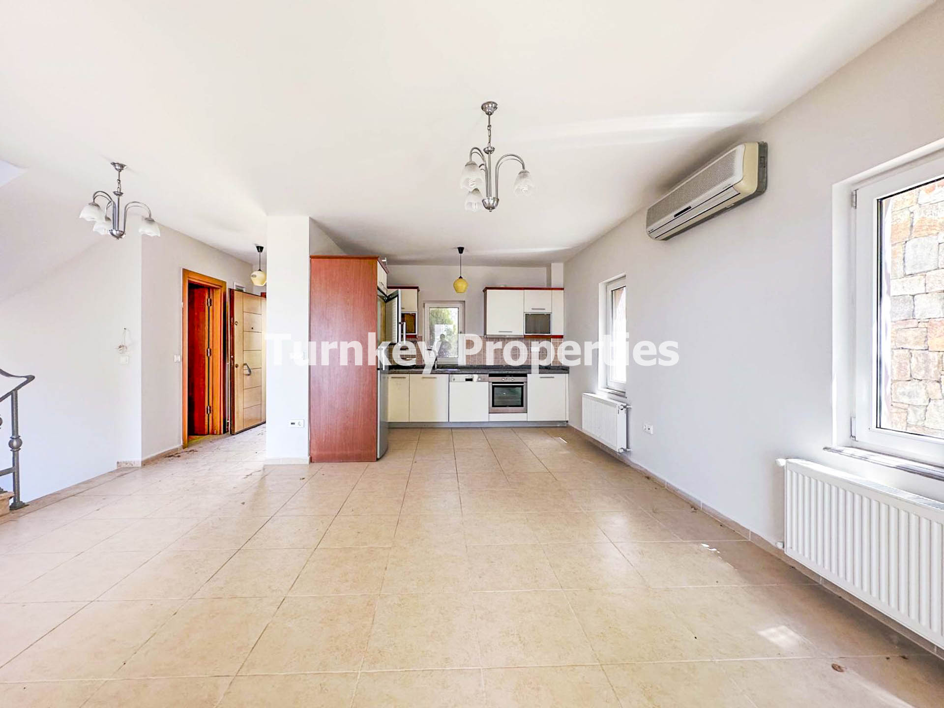 Gümüşlük Satılık Villa Deniz Manzaralı Tripleks Özel Bahçeli Site