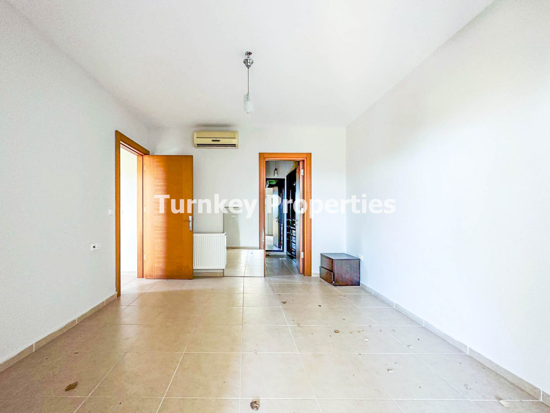 Gümüşlük Satılık Villa Deniz Manzaralı Tripleks Özel Bahçeli Site