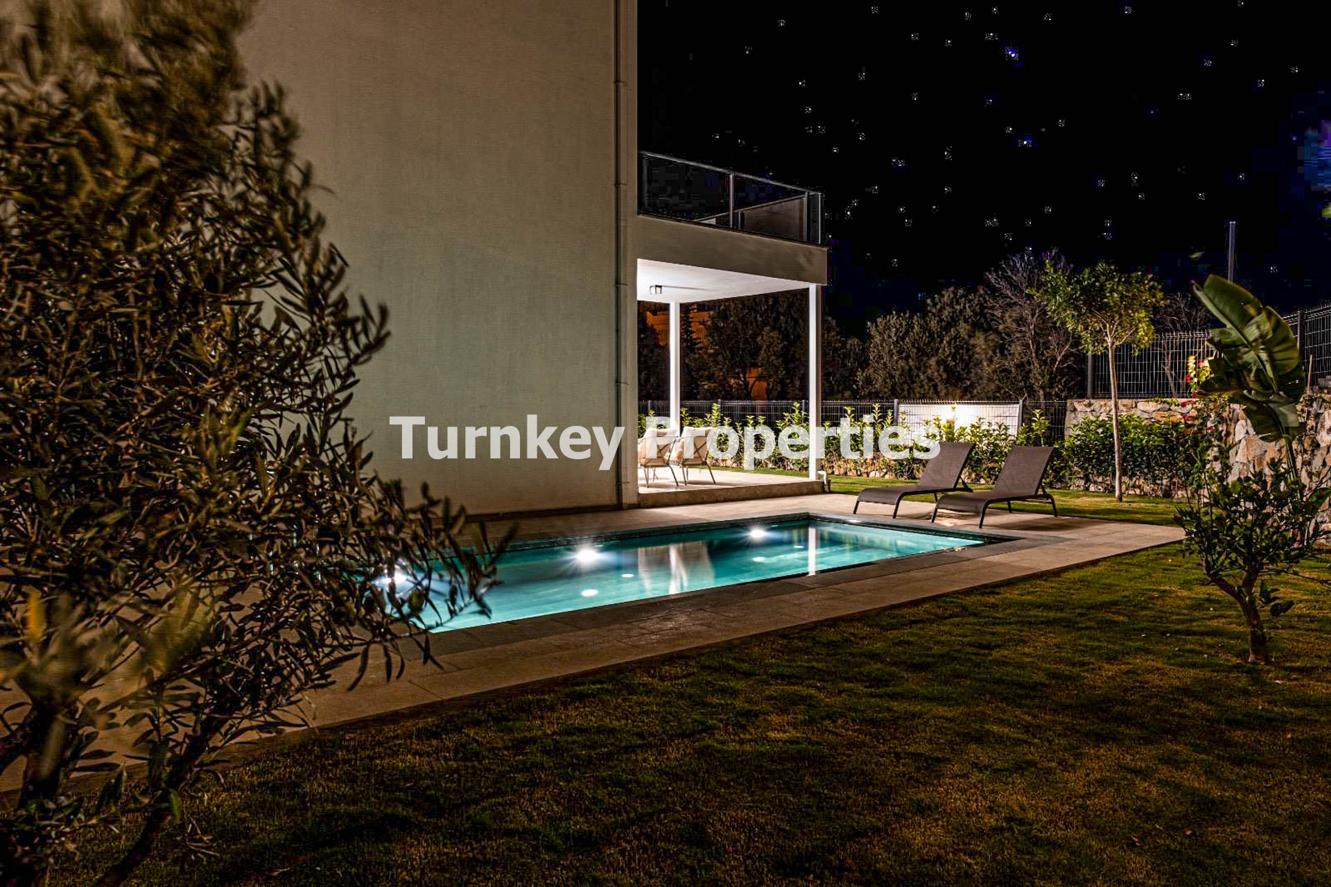 Gümüşlük Satılık Villa Deniz Manzaralı Özel Havuzlu Sahile Yakın