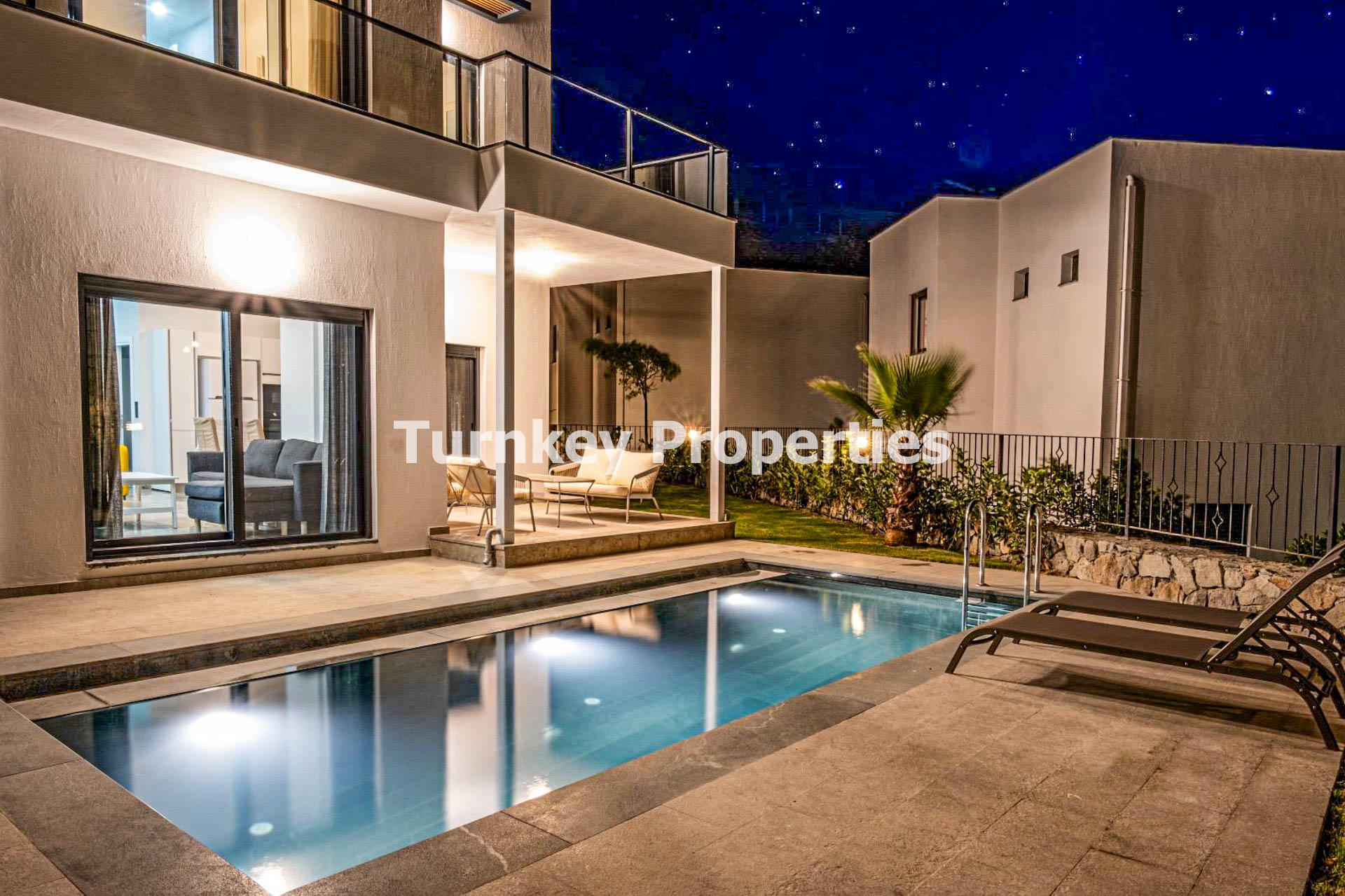 Gümüşlük Satılık Villa Deniz Manzaralı Özel Havuzlu Sahile Yakın