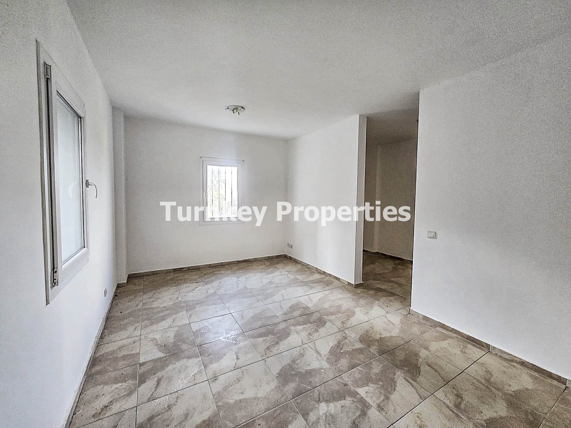 Dörttepe Sığırtmaç Satılık 2+1 Daire Göl Manzaralı Üst Katlı Ev