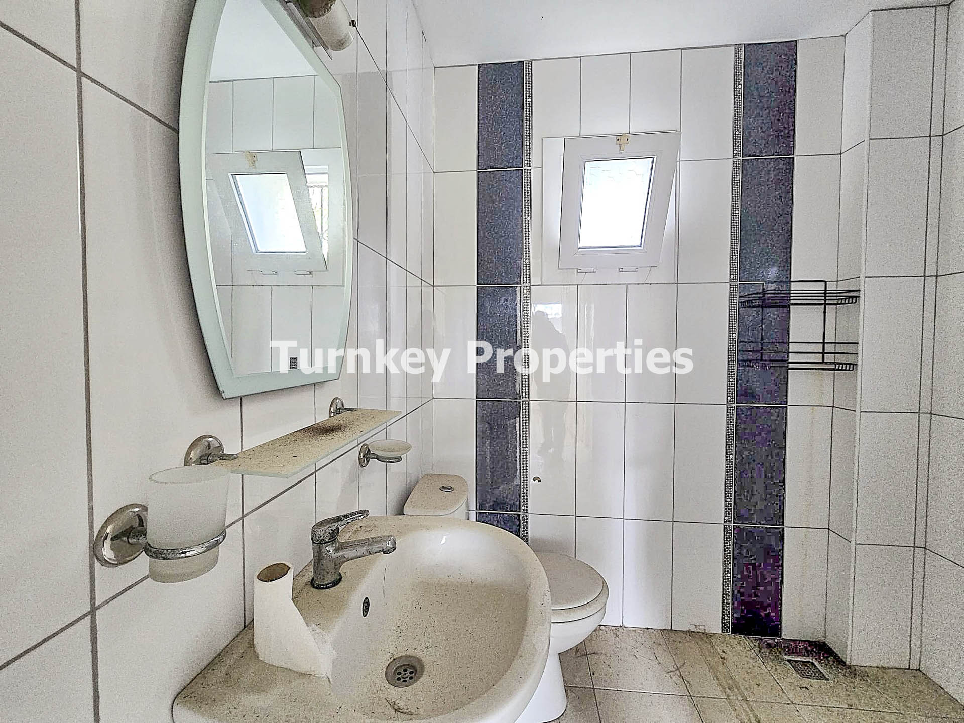 Dörttepe Sığırtmaç Satılık 2+1 Daire Göl Manzaralı Üst Katlı Ev