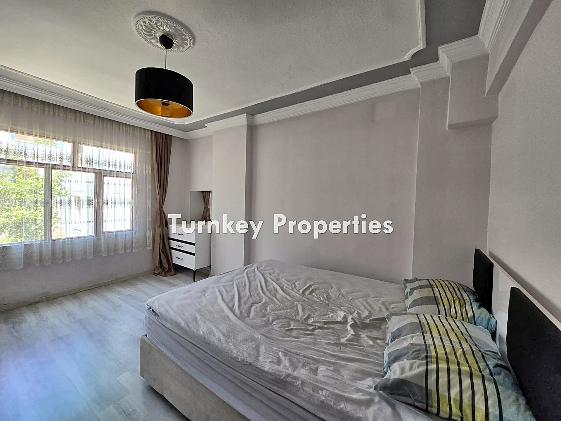 Milas Merkez Satılık Daire 2. Kat Ayrı Mutfaklı, Kışla Caddesi