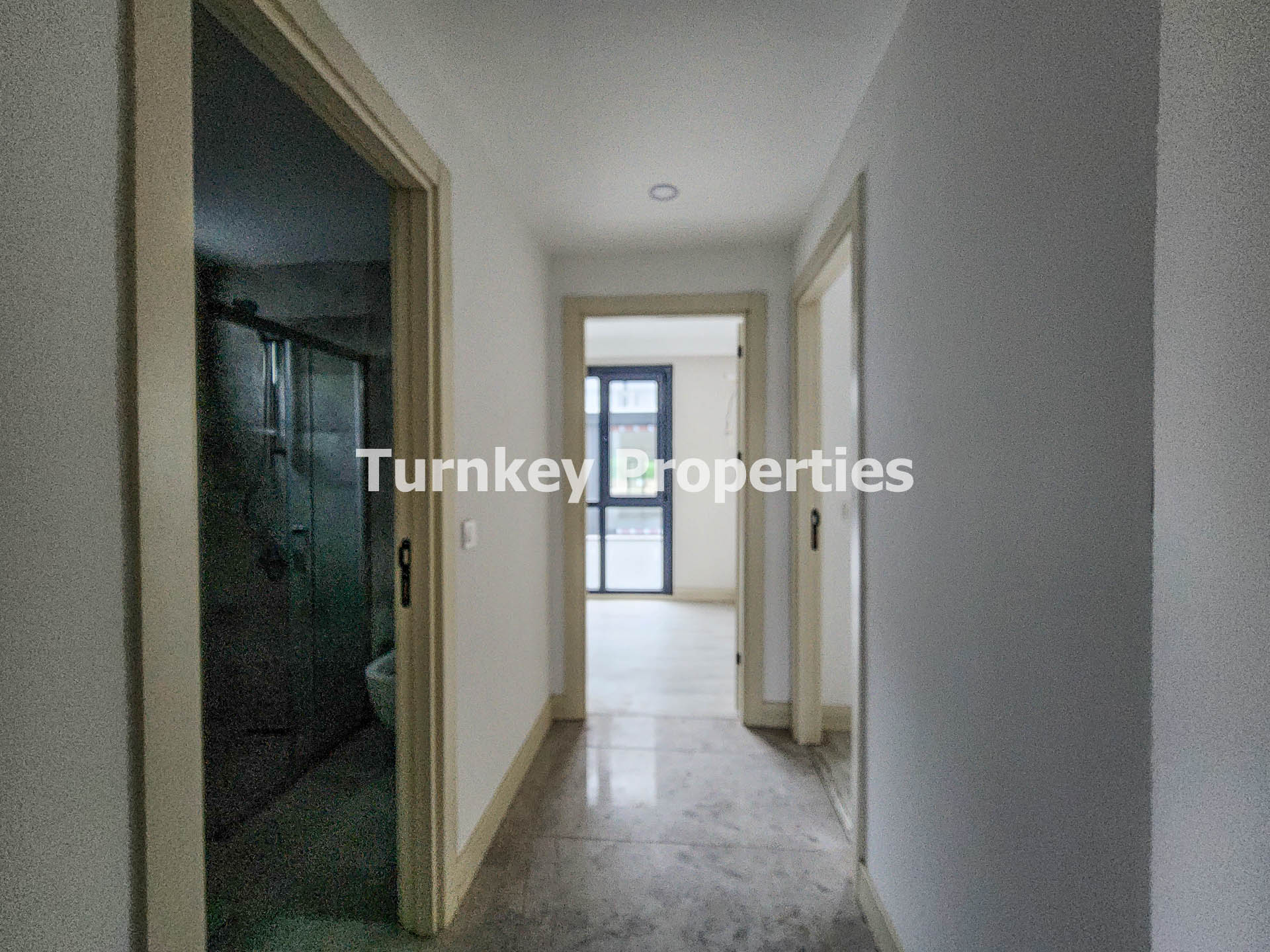 Farilya Gündoğan Satılık Daire Yeni Üst Kat Merkezi İki Yatak Oda