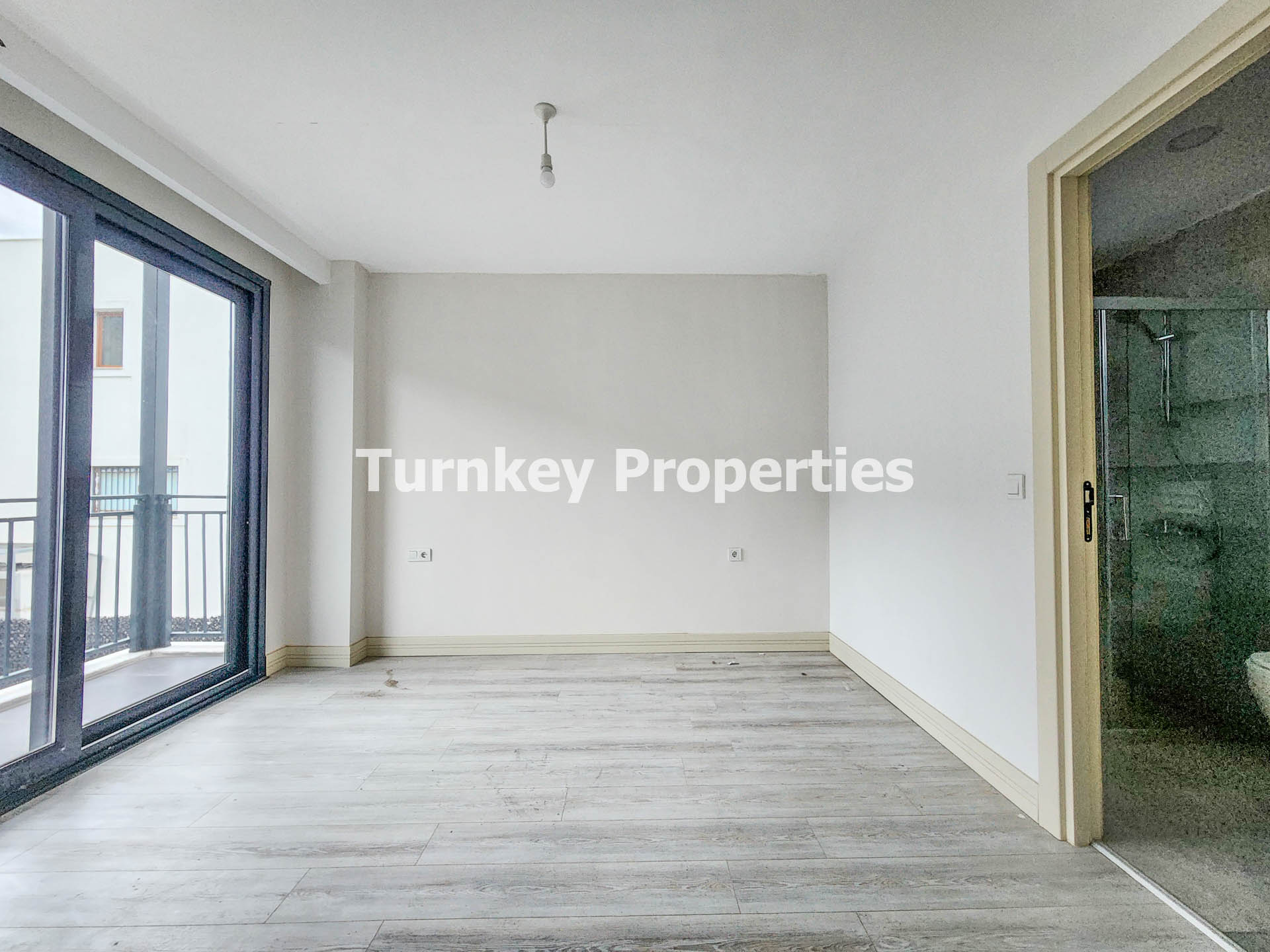 Farilya Gündoğan Satılık Daire Yeni Üst Kat Merkezi İki Yatak Oda