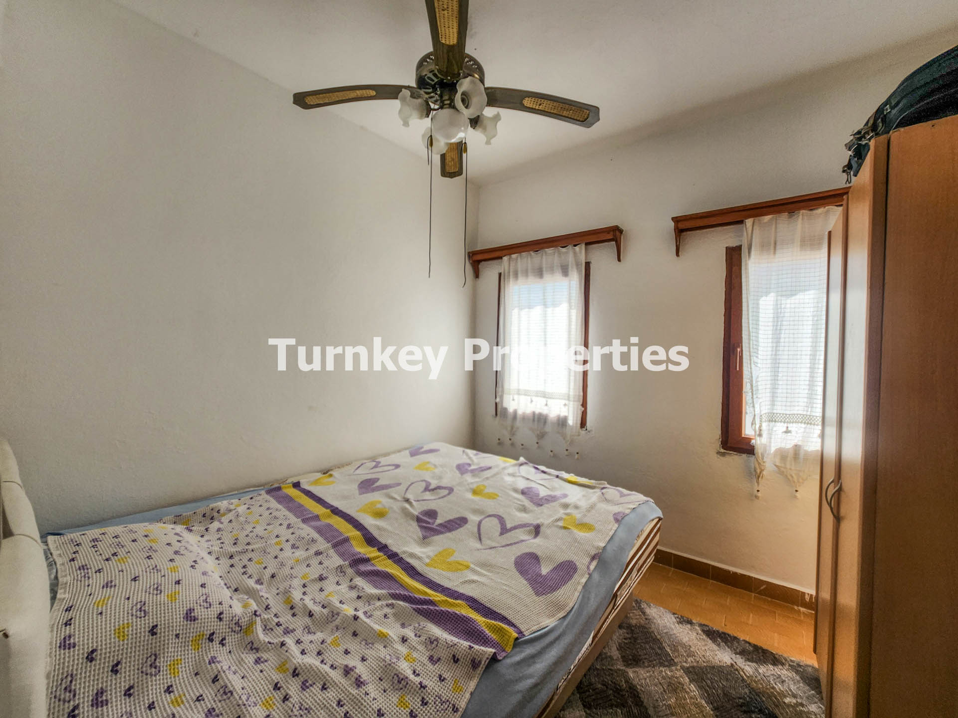 Akyarlar Karaincir satılık villa Denize 300 Metre Müstakil 2+1 Ev