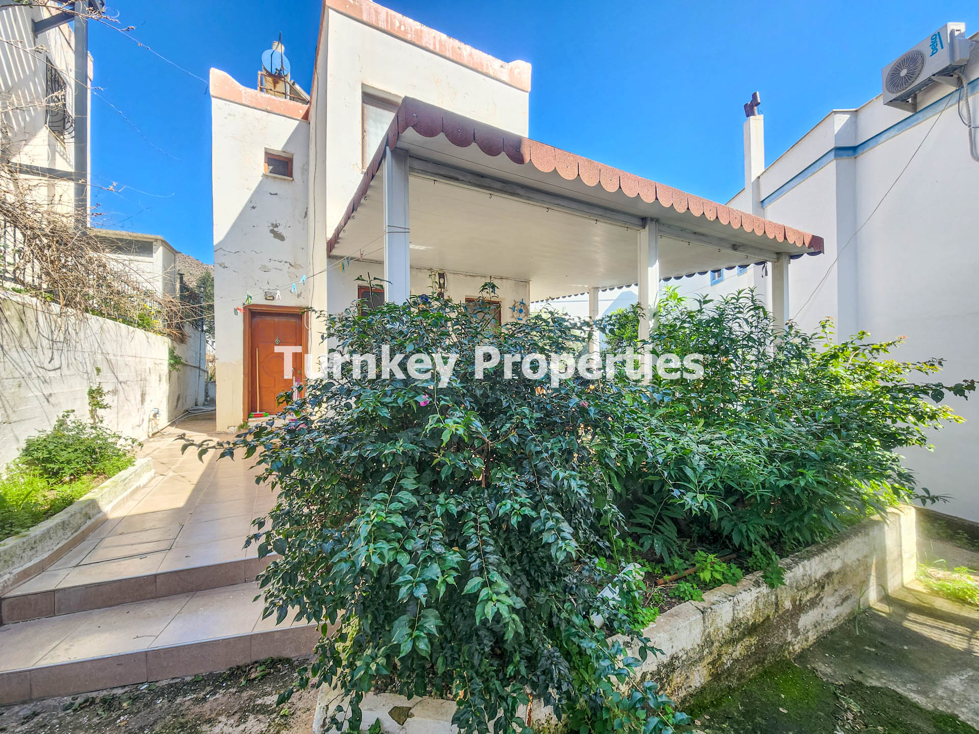 Akyarlar Karaincir satılık villa Denize 300 Metre Müstakil 2+1 Ev