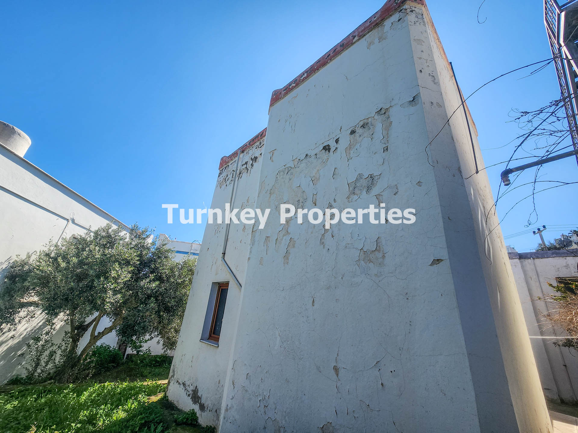 Akyarlar Karaincir satılık villa Denize 300 Metre Müstakil 2+1 Ev