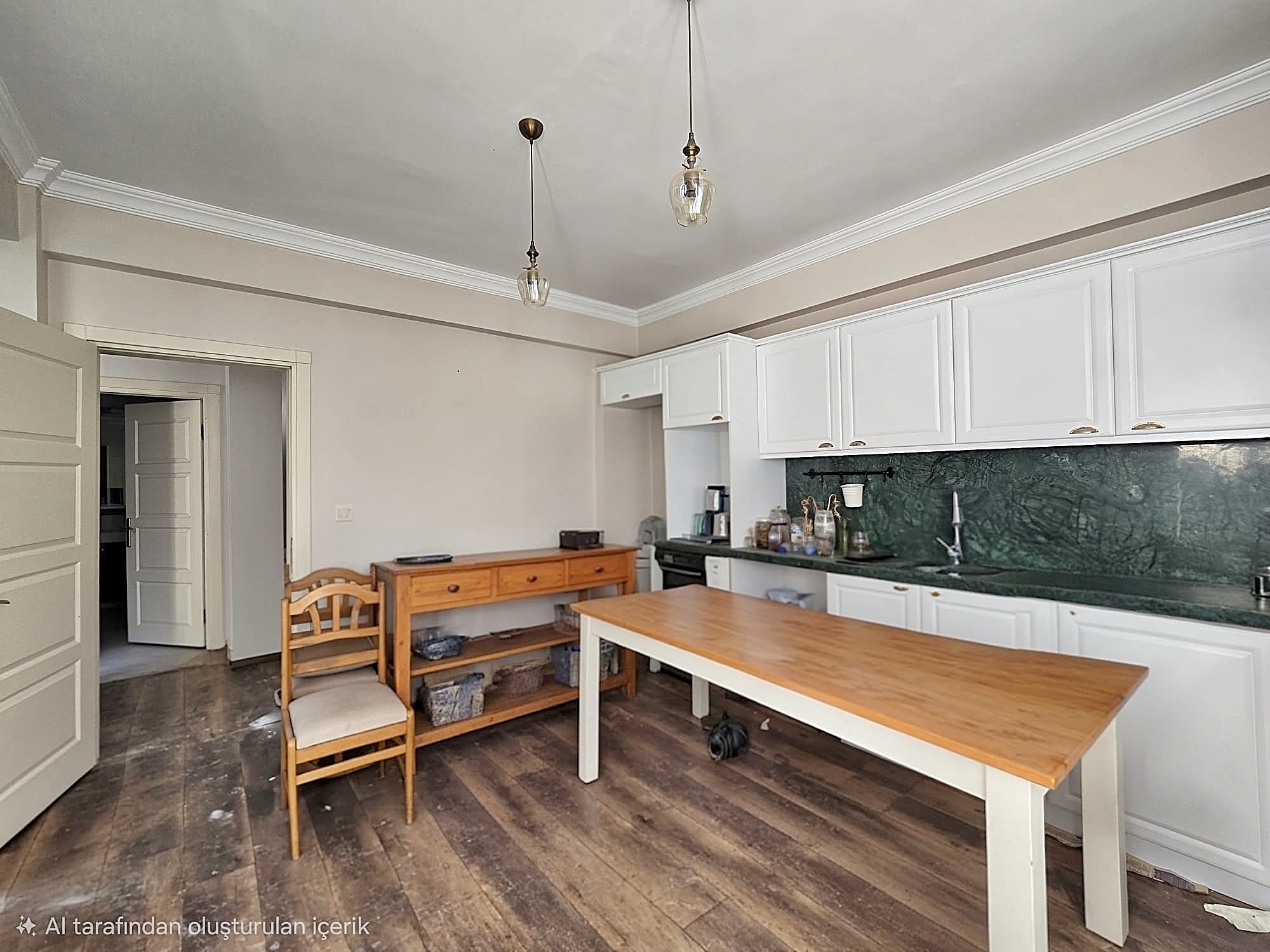 Menteş Satılık Villa Site İçinde Doğa Manzaralı Geniş Bahçeli