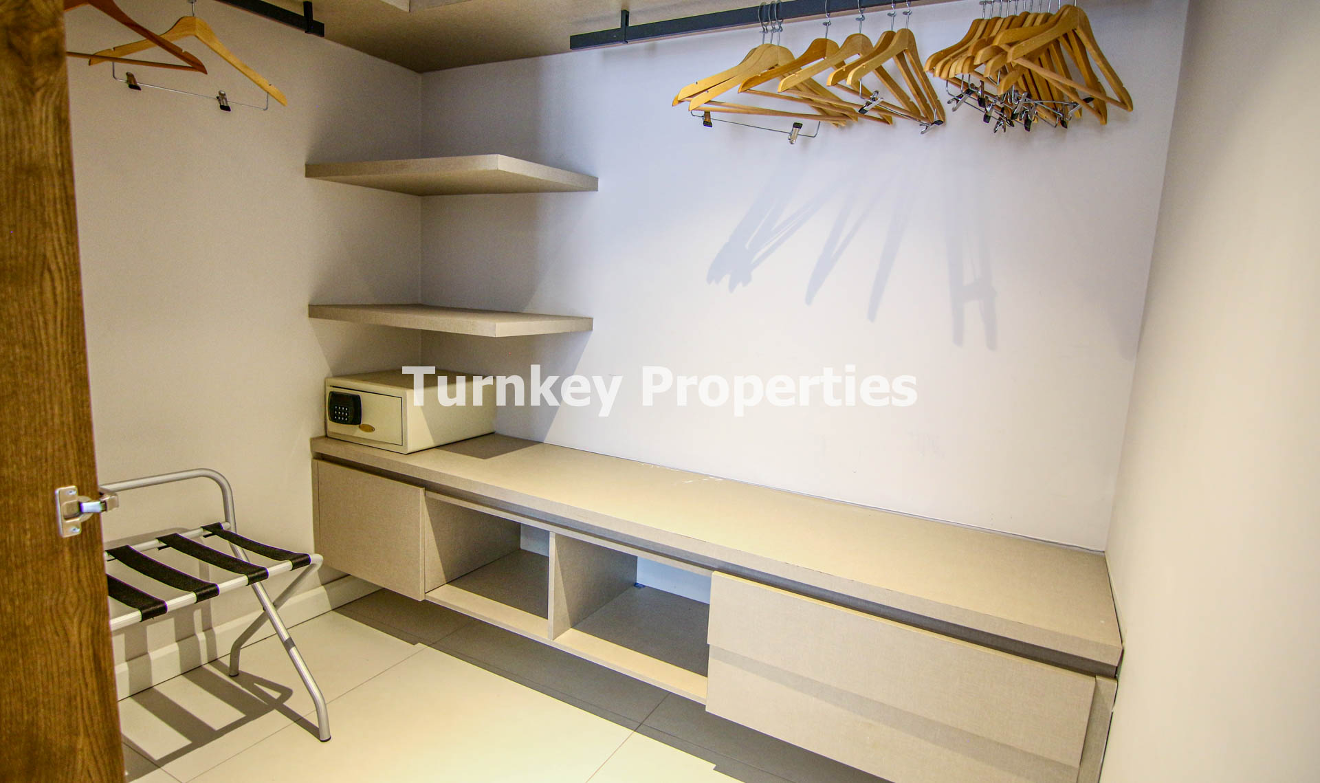 Gümbet Satılık Residence Denize Yakın İki Yatak Odalı Modern Dair