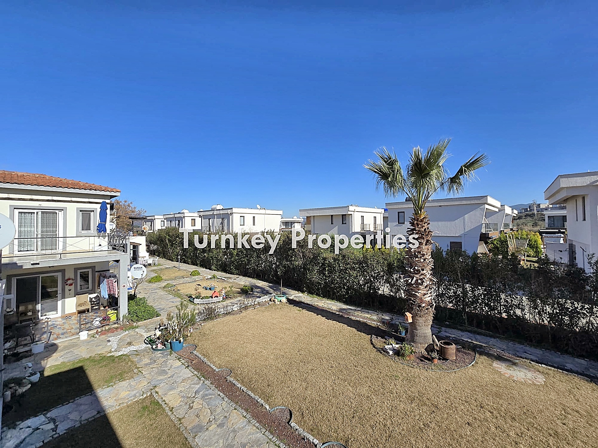 Milas Meşelik Satılık Daire Havuz Manzaralı Site İçinde Üst Kat