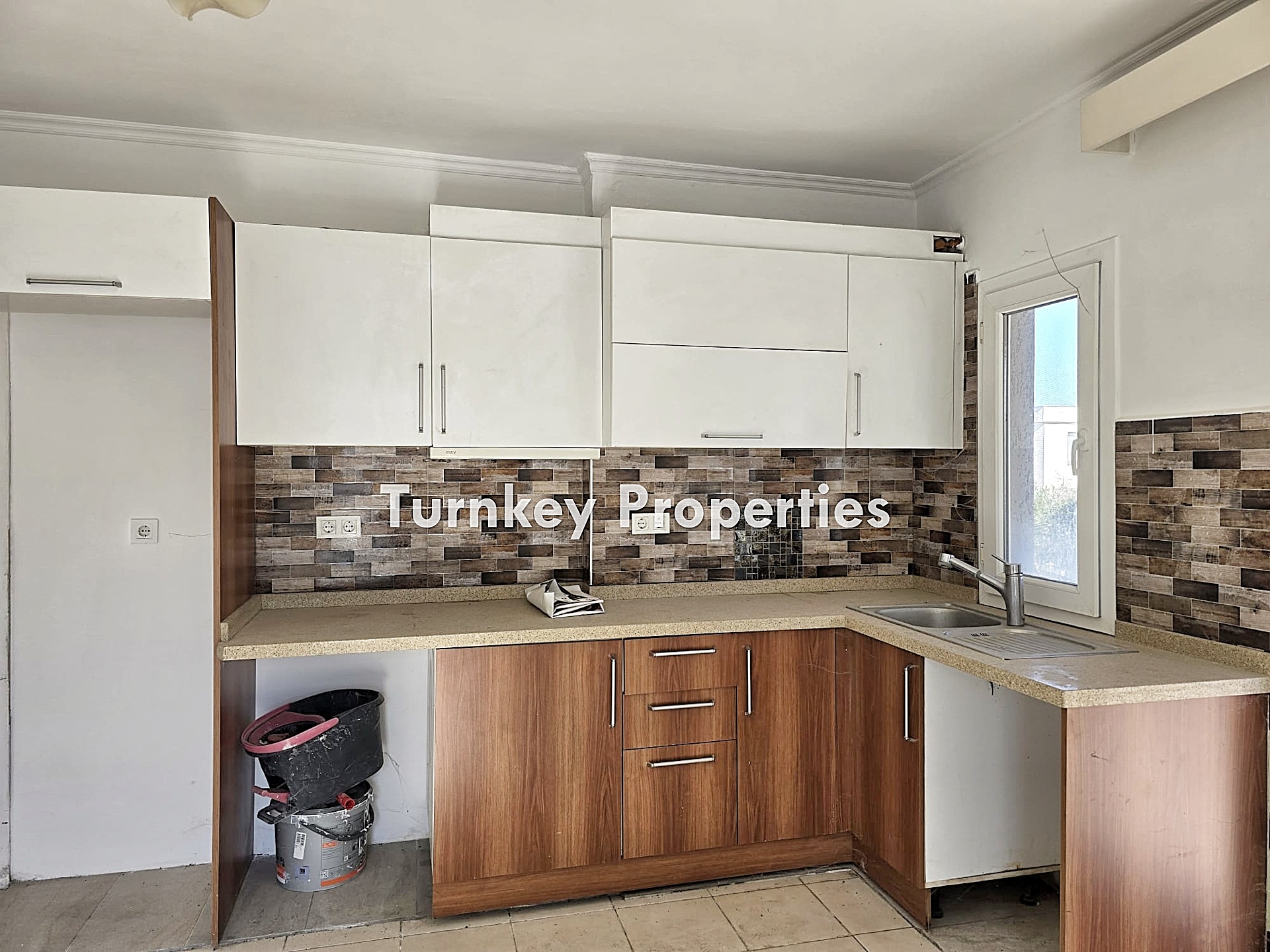 Milas Meşelik Satılık Daire Havuz Manzaralı Site İçinde Üst Kat