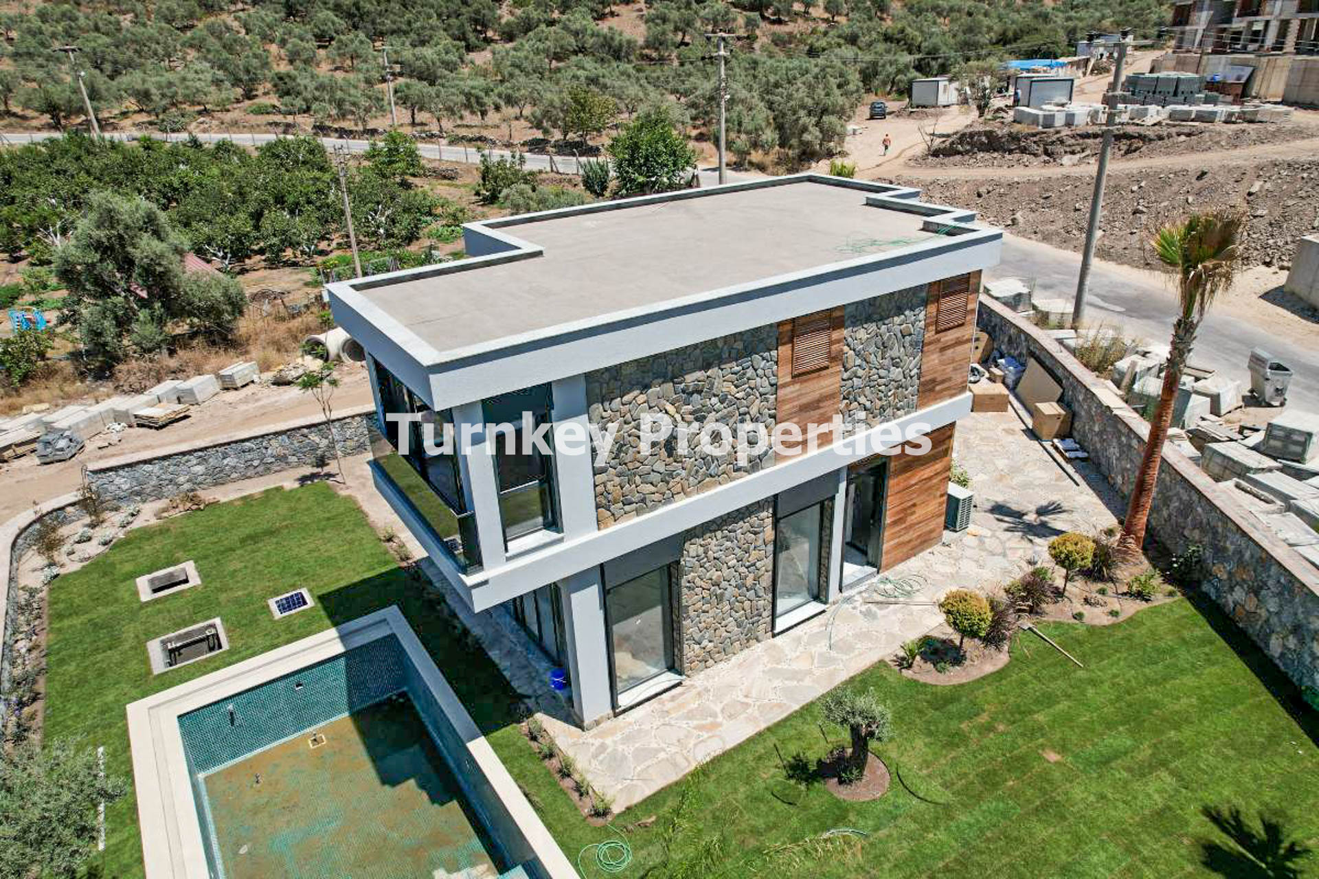 Güllük Milas Satılık Villa Denize Sıfır Özel Plajlı Havuzlu Proje