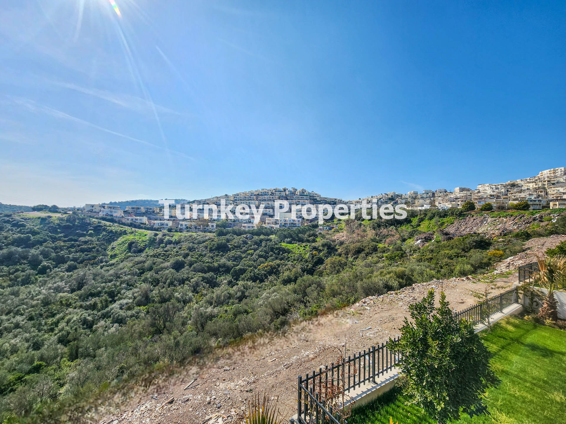 Adabükü Satılık Villa 3+1 Modern Tasarımlı Doğa Manzaralı Cepheli