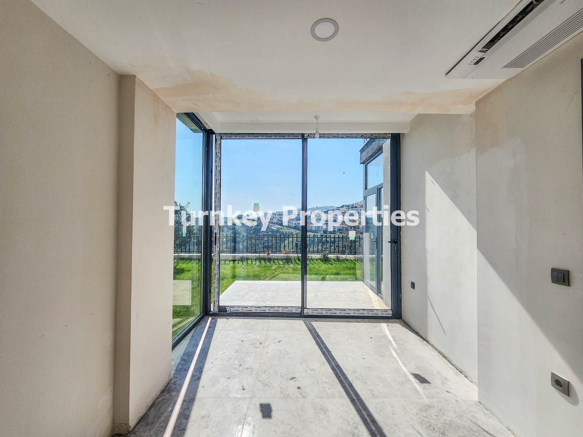 Adabükü Satılık Villa 3+1 Modern Tasarımlı Doğa Manzaralı Cepheli