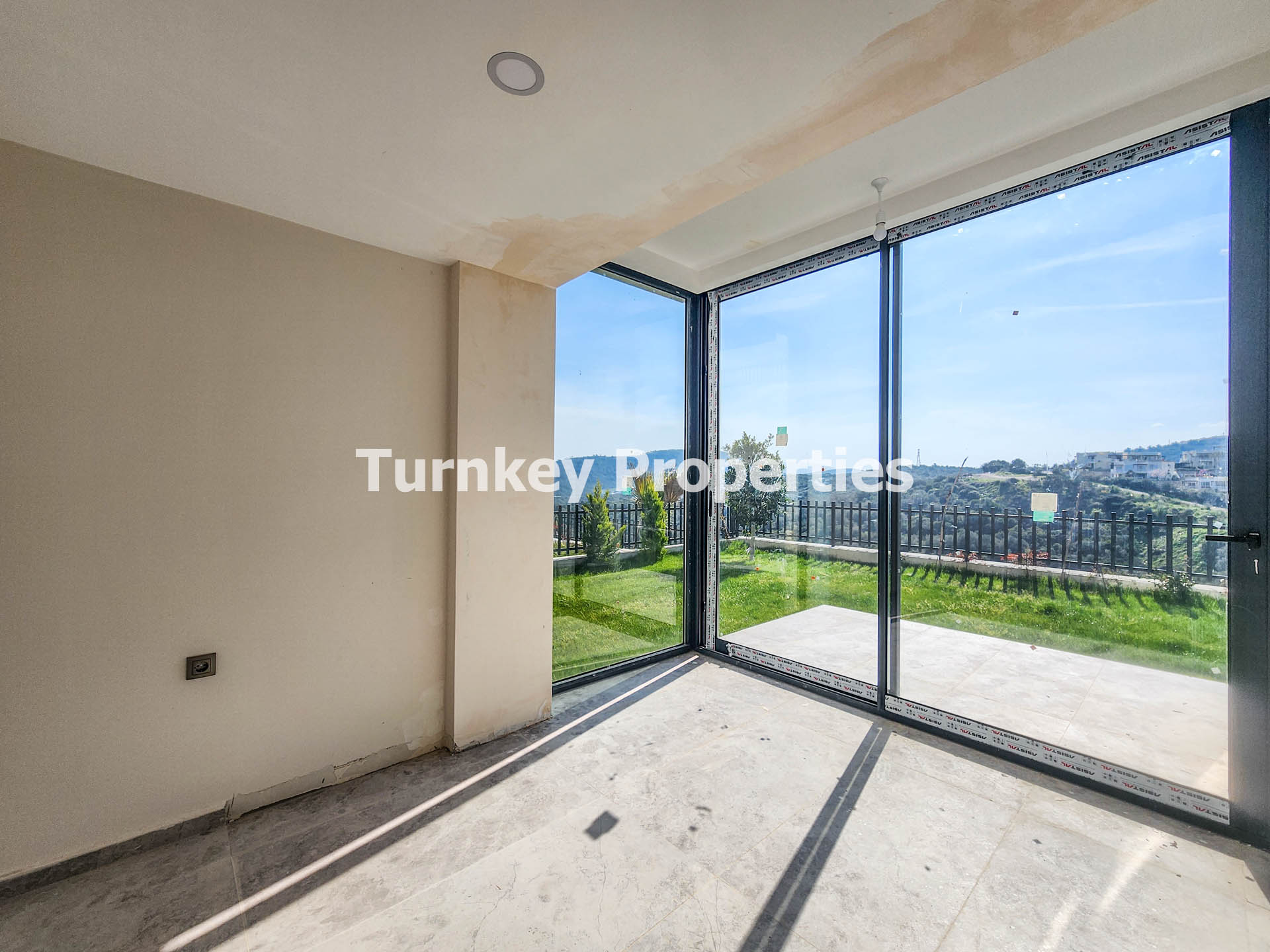 Adabükü Satılık Villa 3+1 Modern Tasarımlı Doğa Manzaralı Cepheli