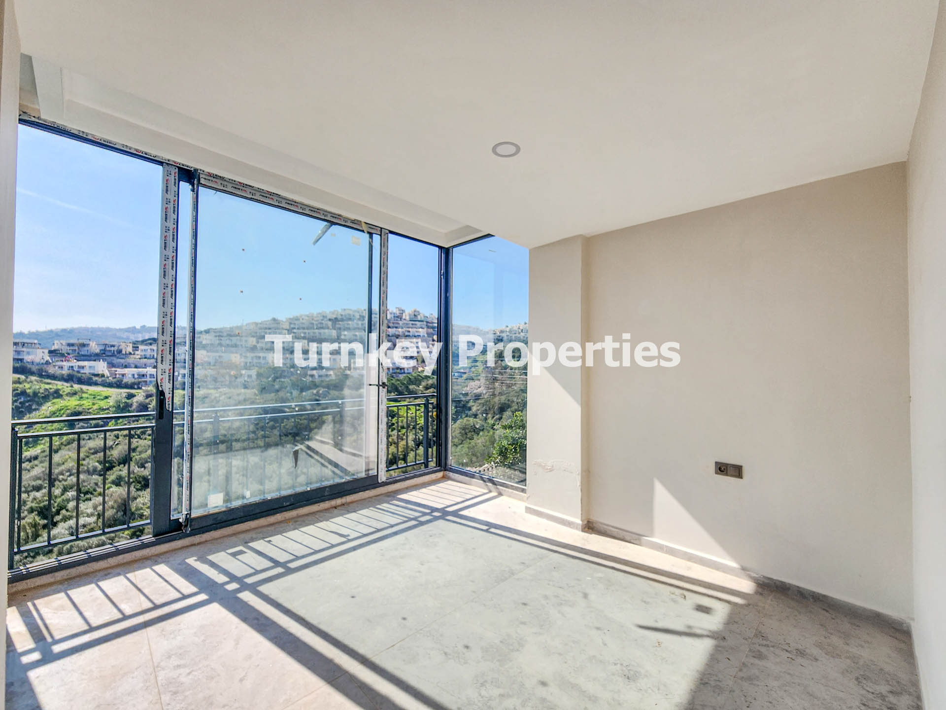 Adabükü Satılık Villa 3+1 Modern Tasarımlı Doğa Manzaralı Cepheli