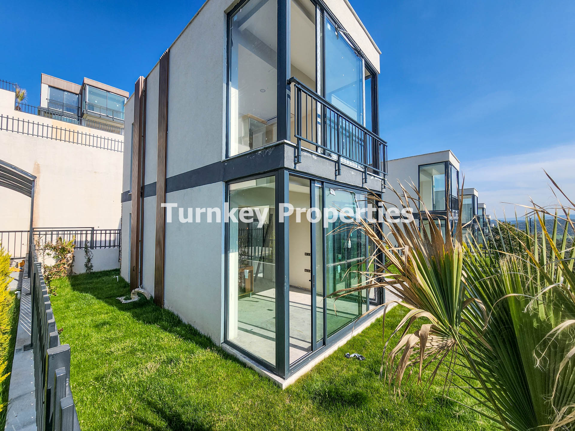 Adabükü Satılık Villa 3+1 Modern Tasarımlı Doğa Manzaralı Cepheli