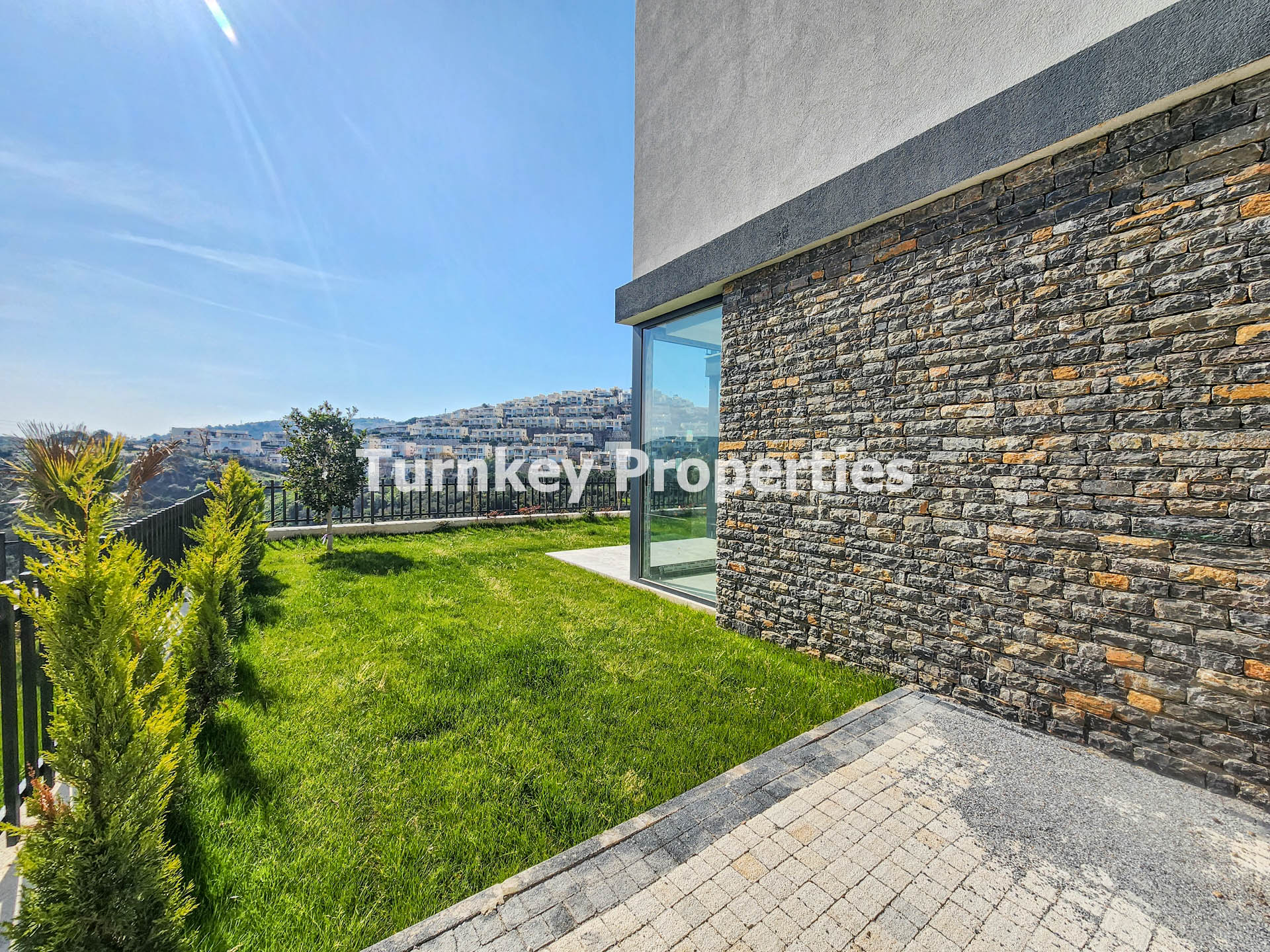 Adabükü Satılık Villa 3+1 Modern Tasarımlı Doğa Manzaralı Cepheli