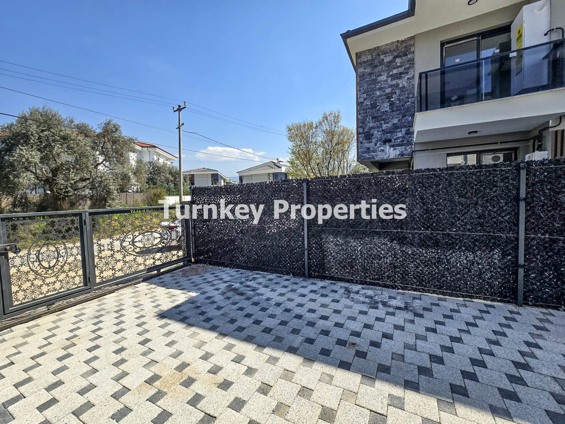 Milas Hayıtlı Mahallesi Site İçerisinde Bahçeli Kiralık 3+1 Villa