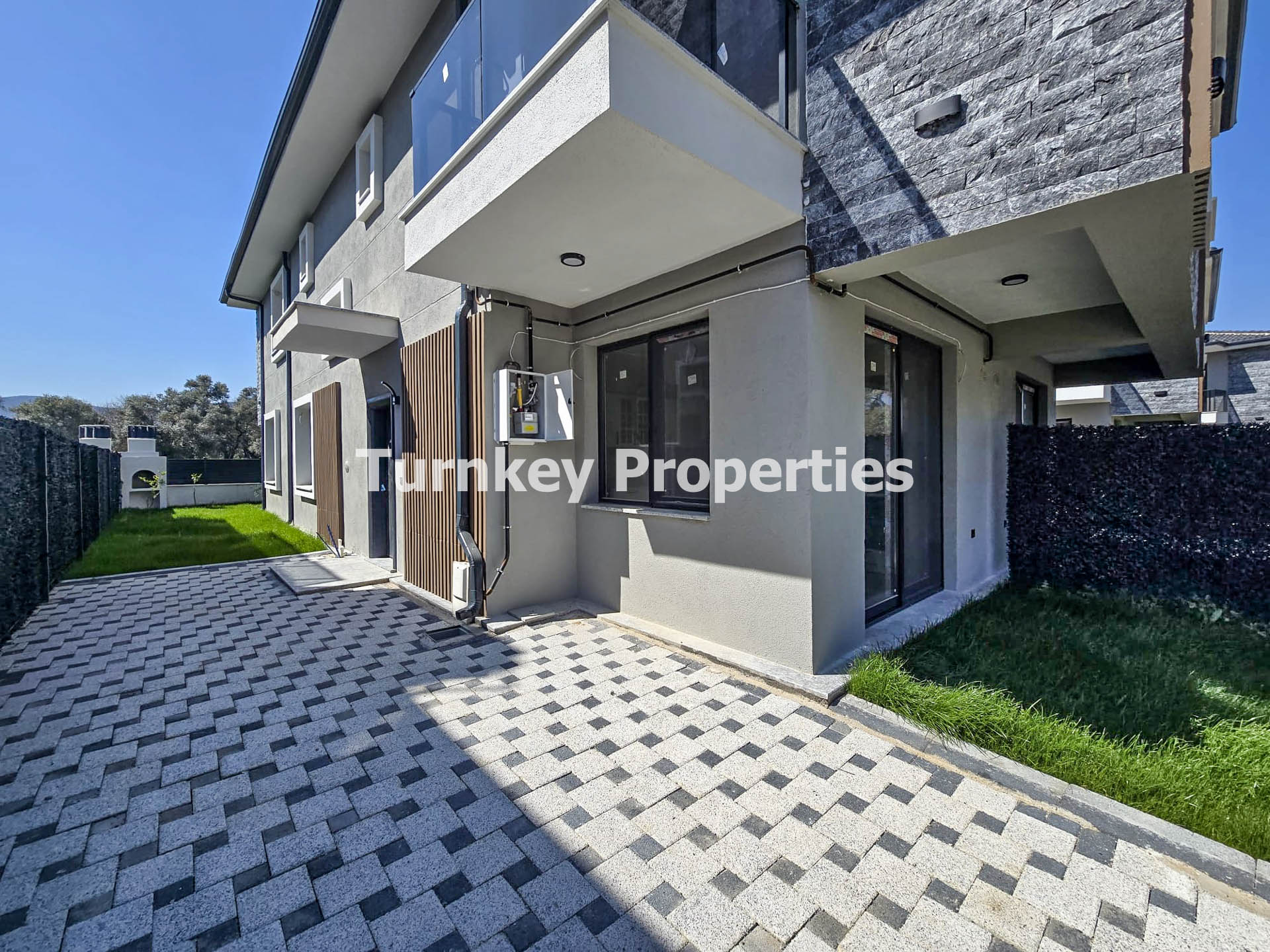 Milas Hayıtlı Mahallesi Site İçerisinde Bahçeli Kiralık 3+1 Villa