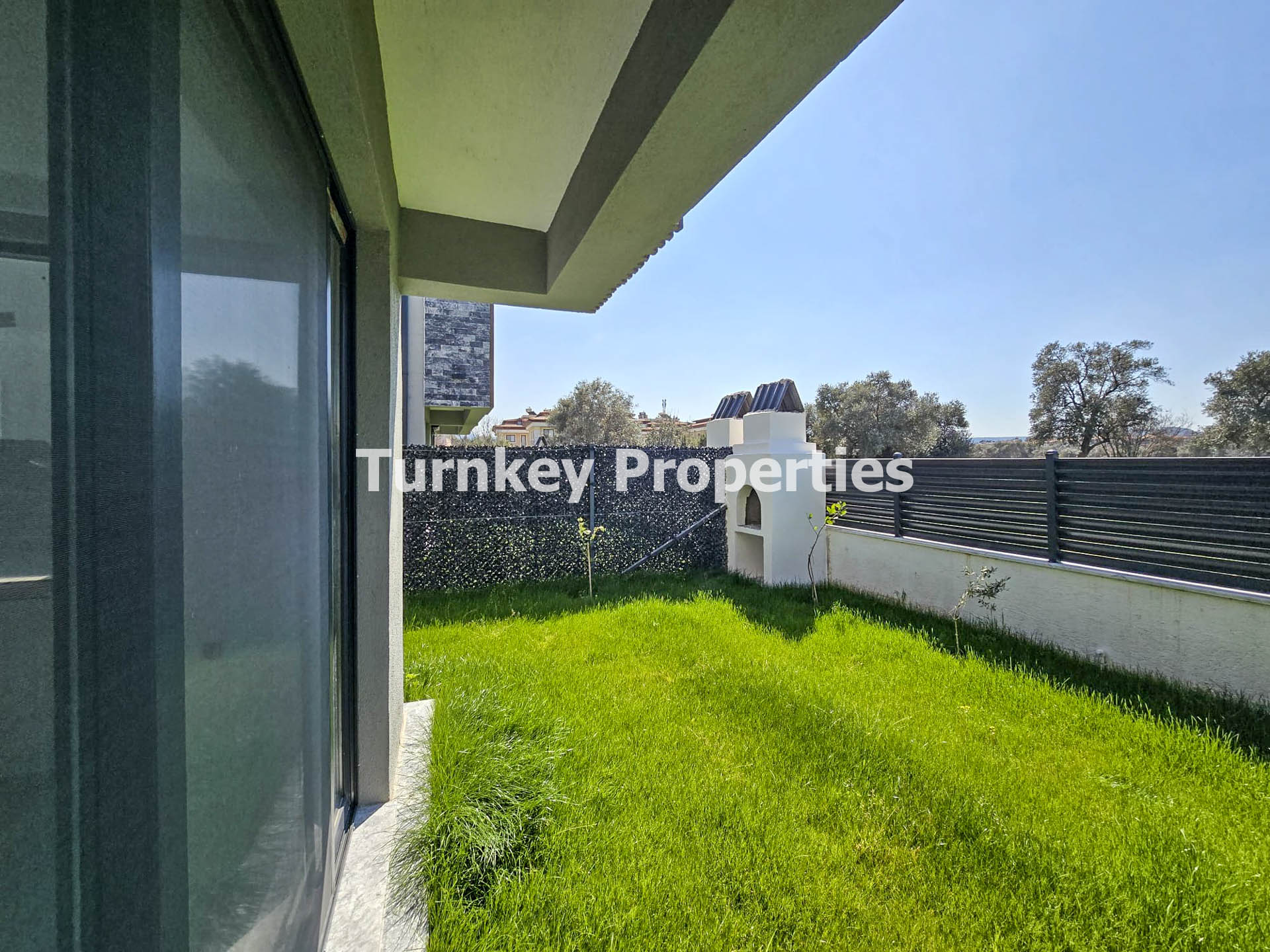 Milas Hayıtlı Mahallesi Site İçerisinde Bahçeli Kiralık 3+1 Villa