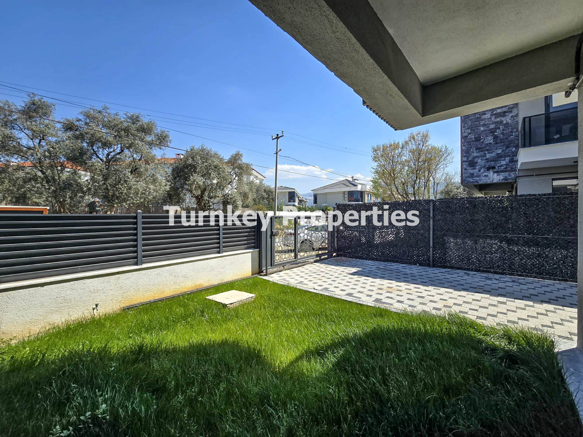 Milas Hayıtlı Mahallesi Site İçerisinde Bahçeli Kiralık 3+1 Villa