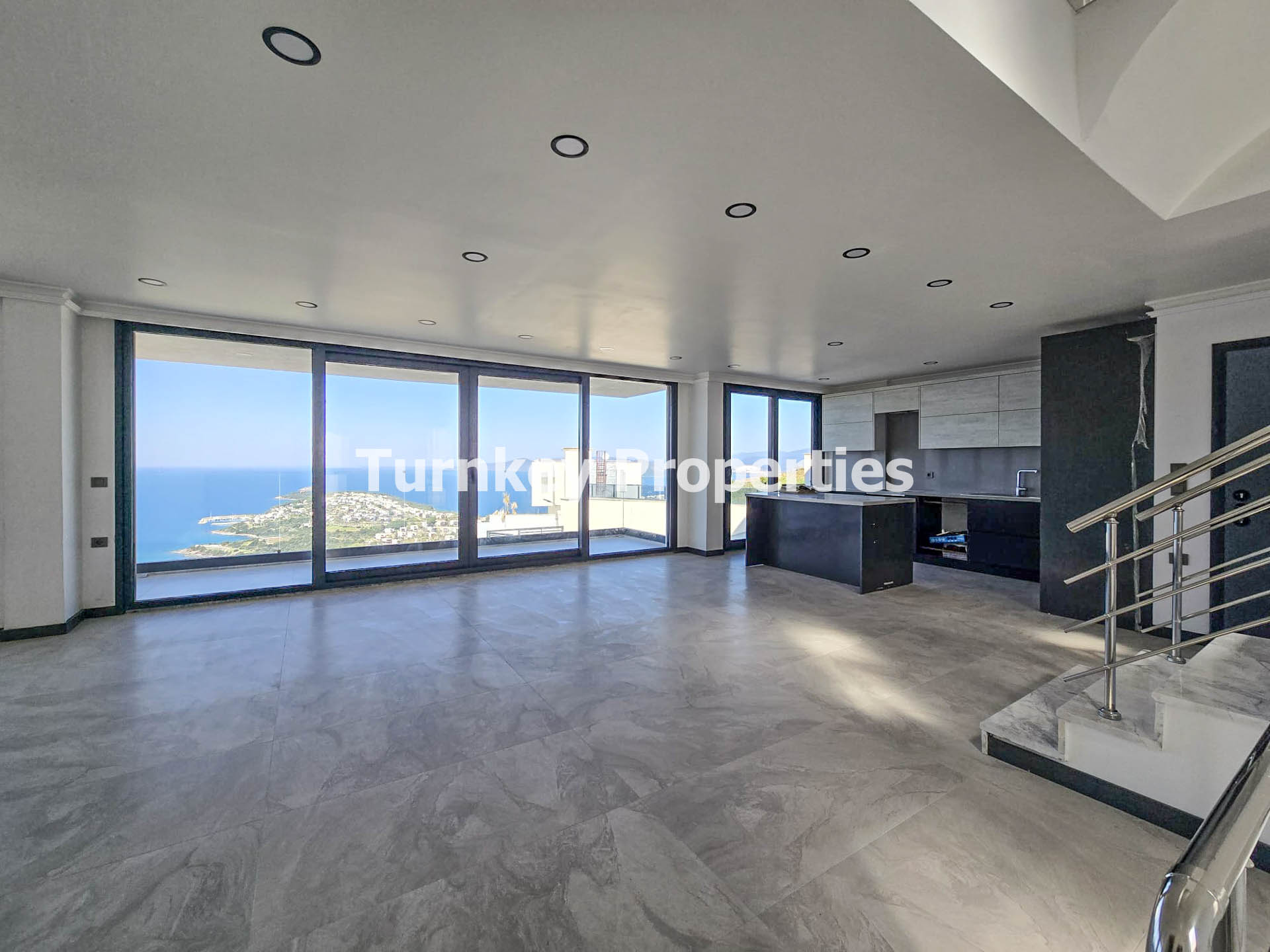 Boğaziçi Satılık Villa Özel Havuzlu Deniz Manzaralı Teraslı Ev